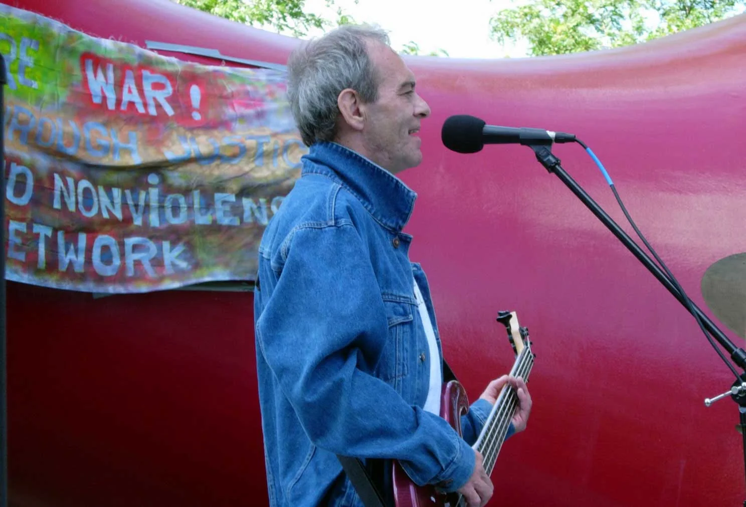 Walt Campbell | bass, vocals, harmonica