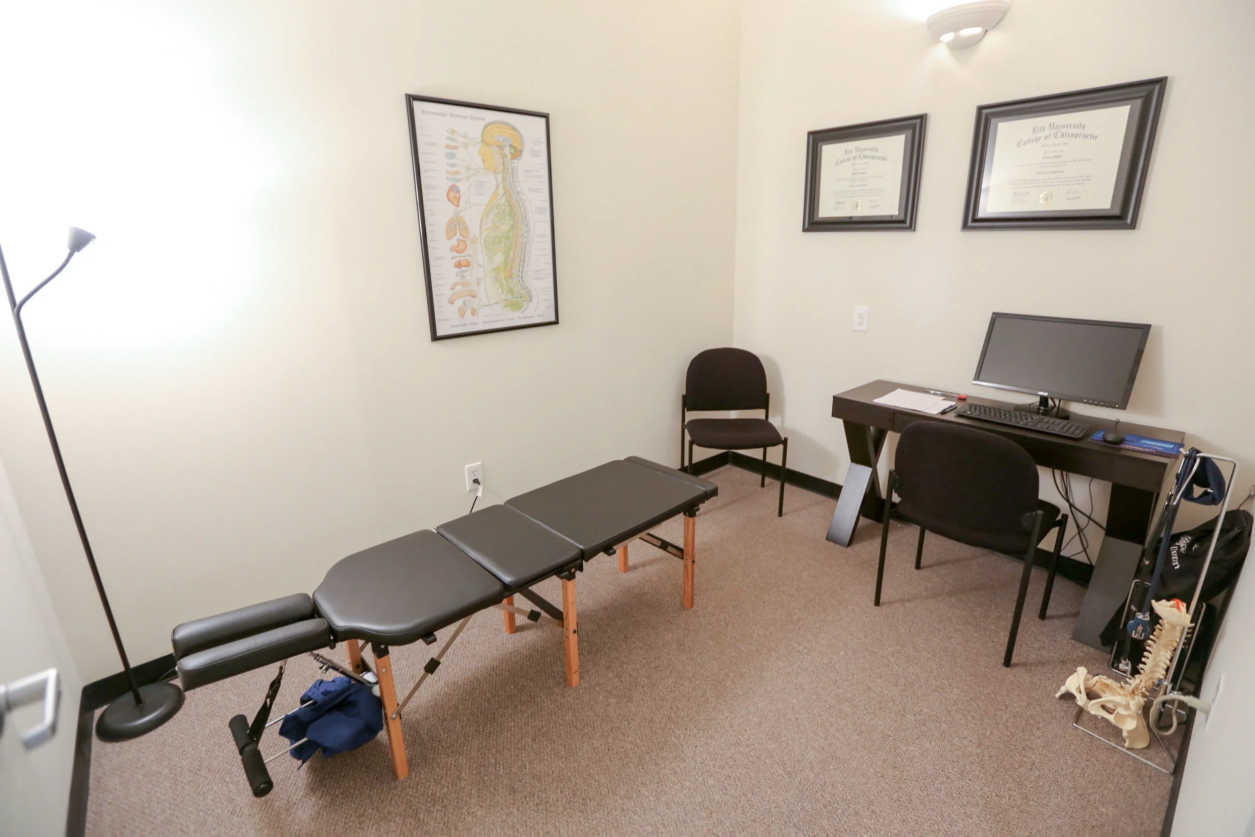Taylor Chiropractic Selects (5 of 8).jpg