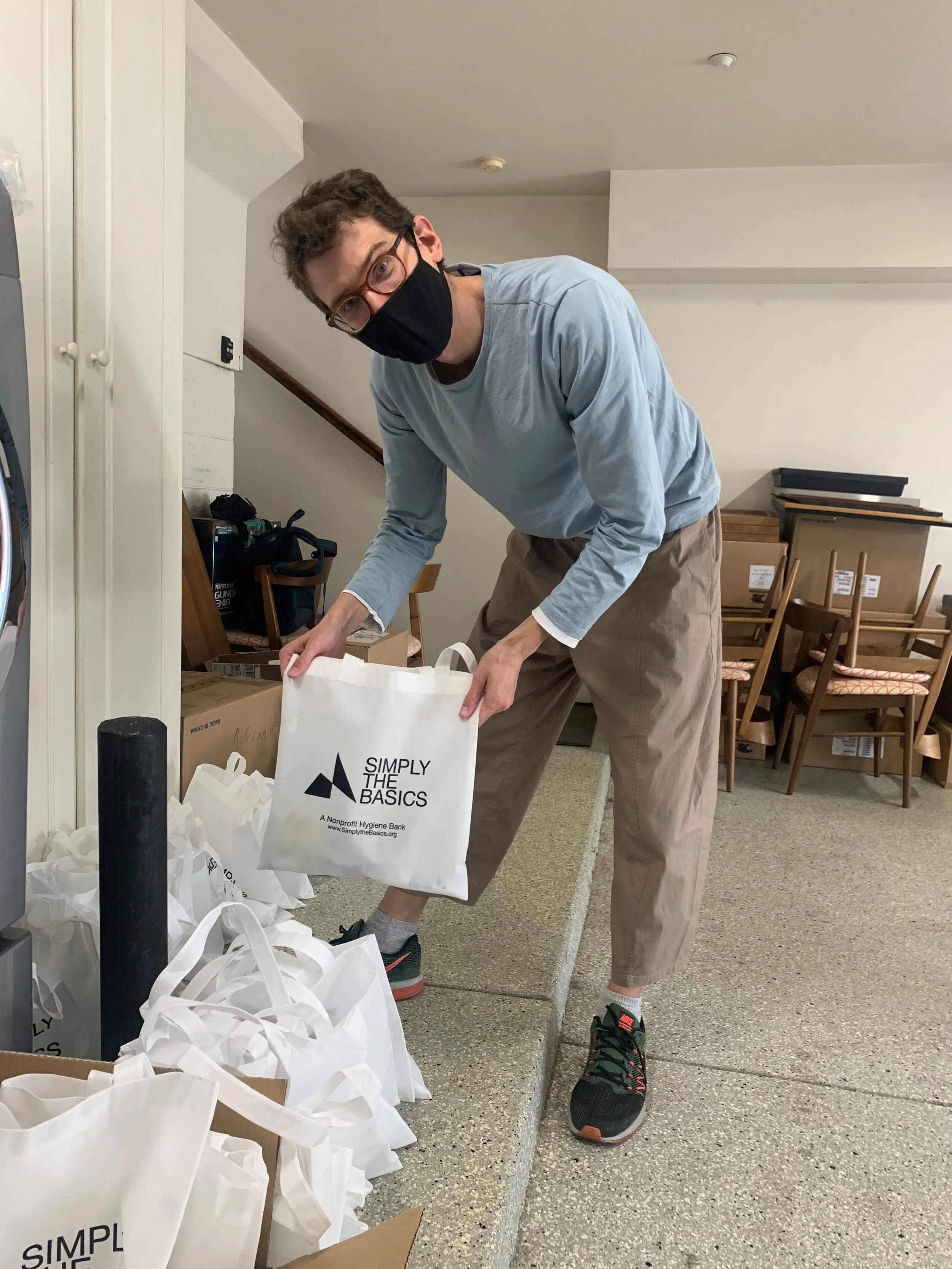 Steinberg Hart_Simply the Basics Day of Service (8).jpg