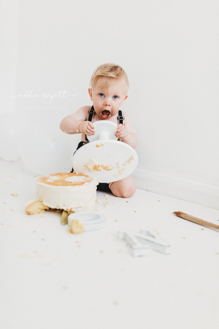 Abbie Wyatt Photography - Newborn, Baby & Cake Smash Photographer - Hemel Hempstead 1.jpg