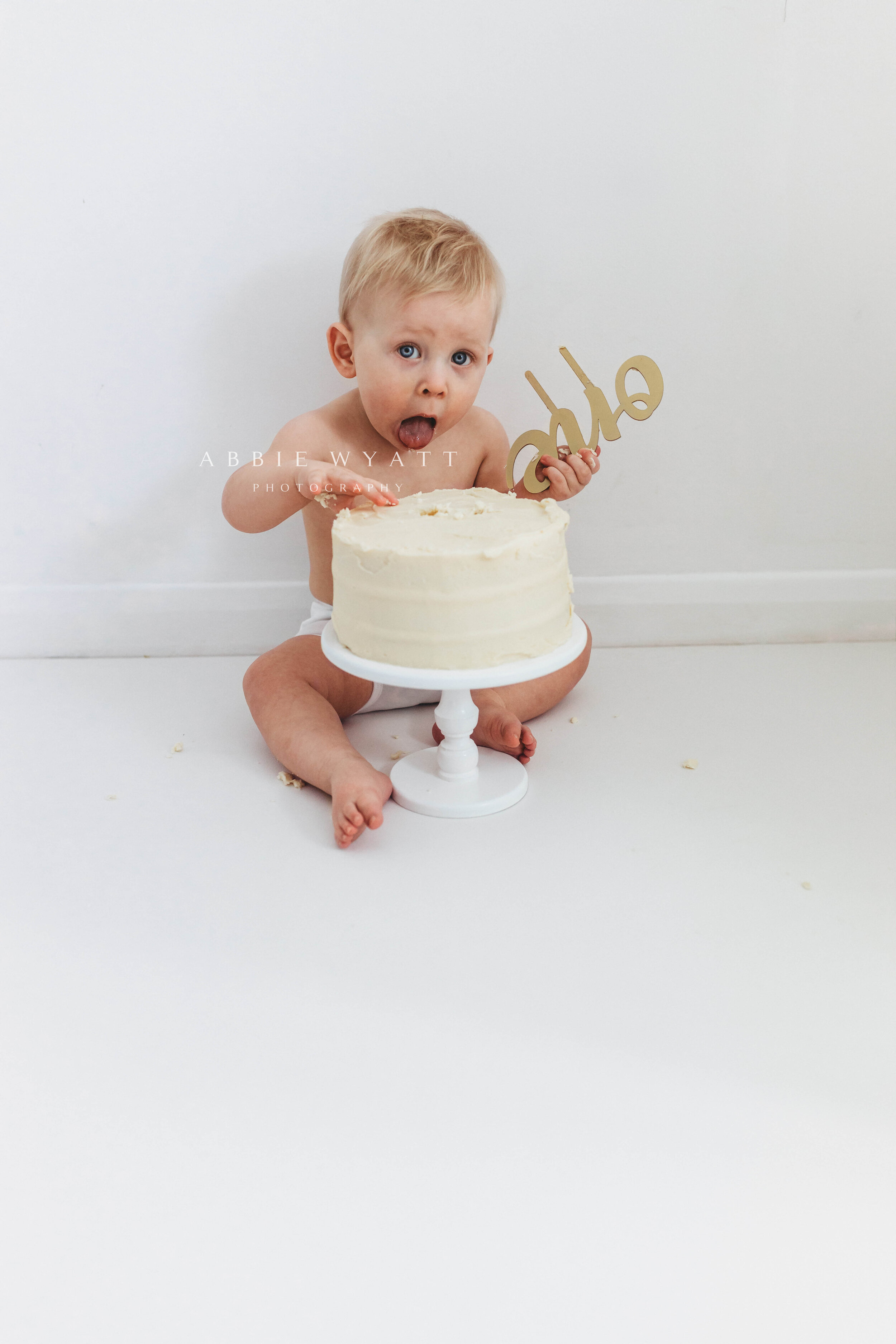Abbie Wyatt Photography - Newborn, Baby &amp; Cake Smash Photographer. Based in Hemel Hempstead.