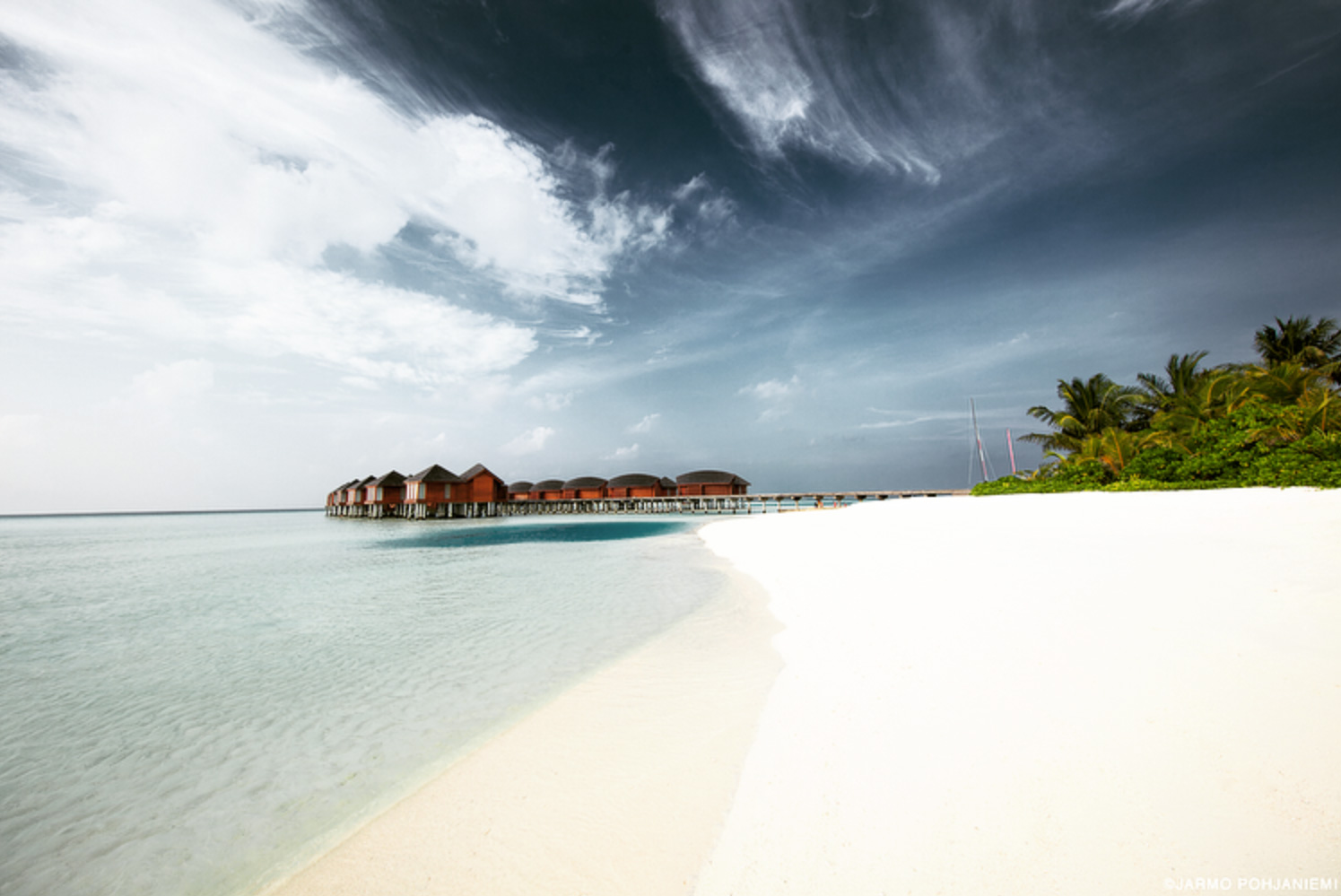 Bungalows-Maldives-2.jpg
