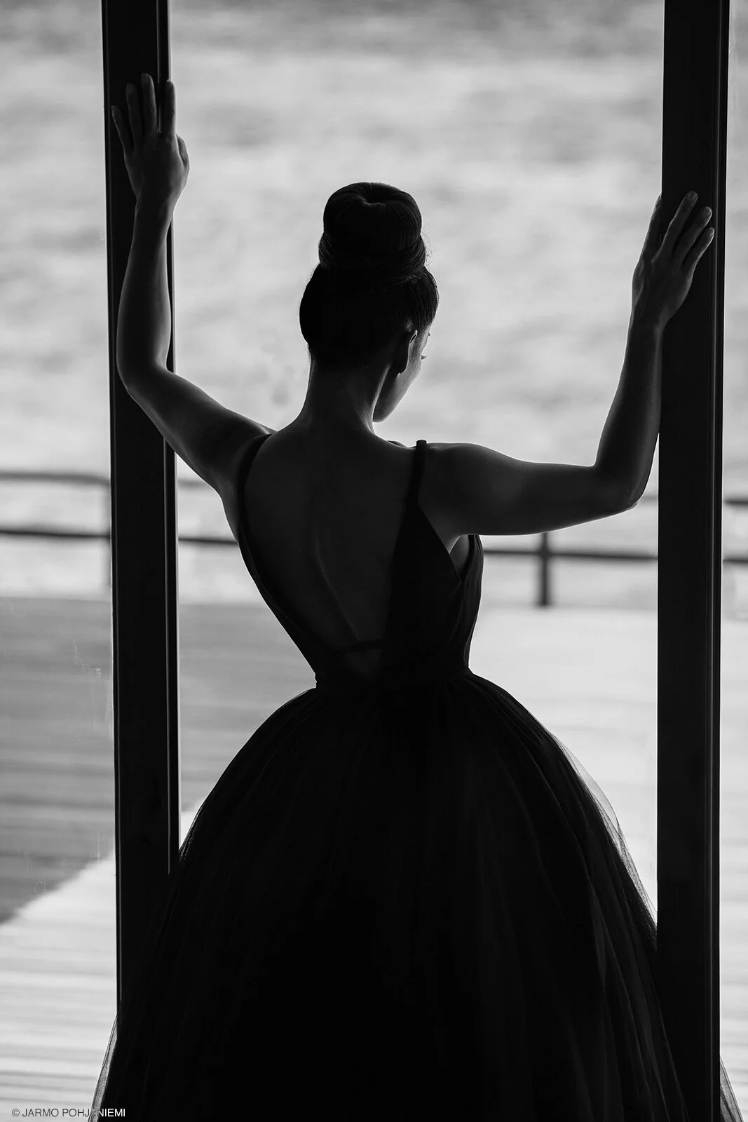 Mac-Duggal-Lighter-back.jpg