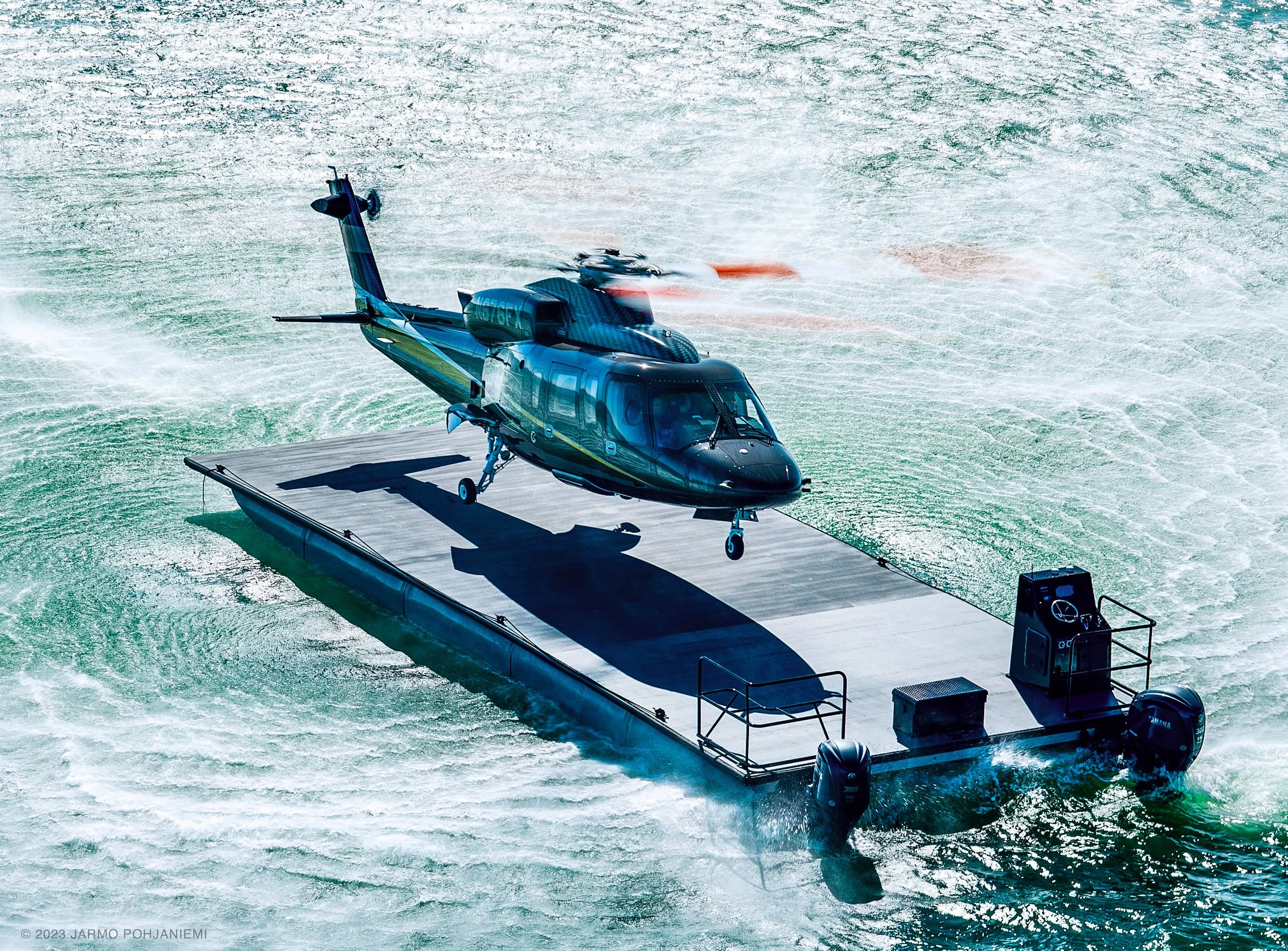 Sikorsky-landing-2500.jpg