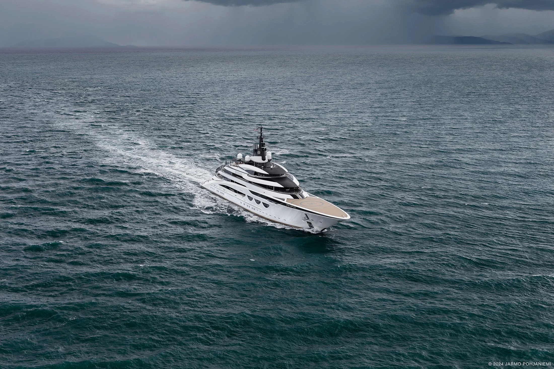 APHO-LURSSEN-3-RAINING-2200.jpg