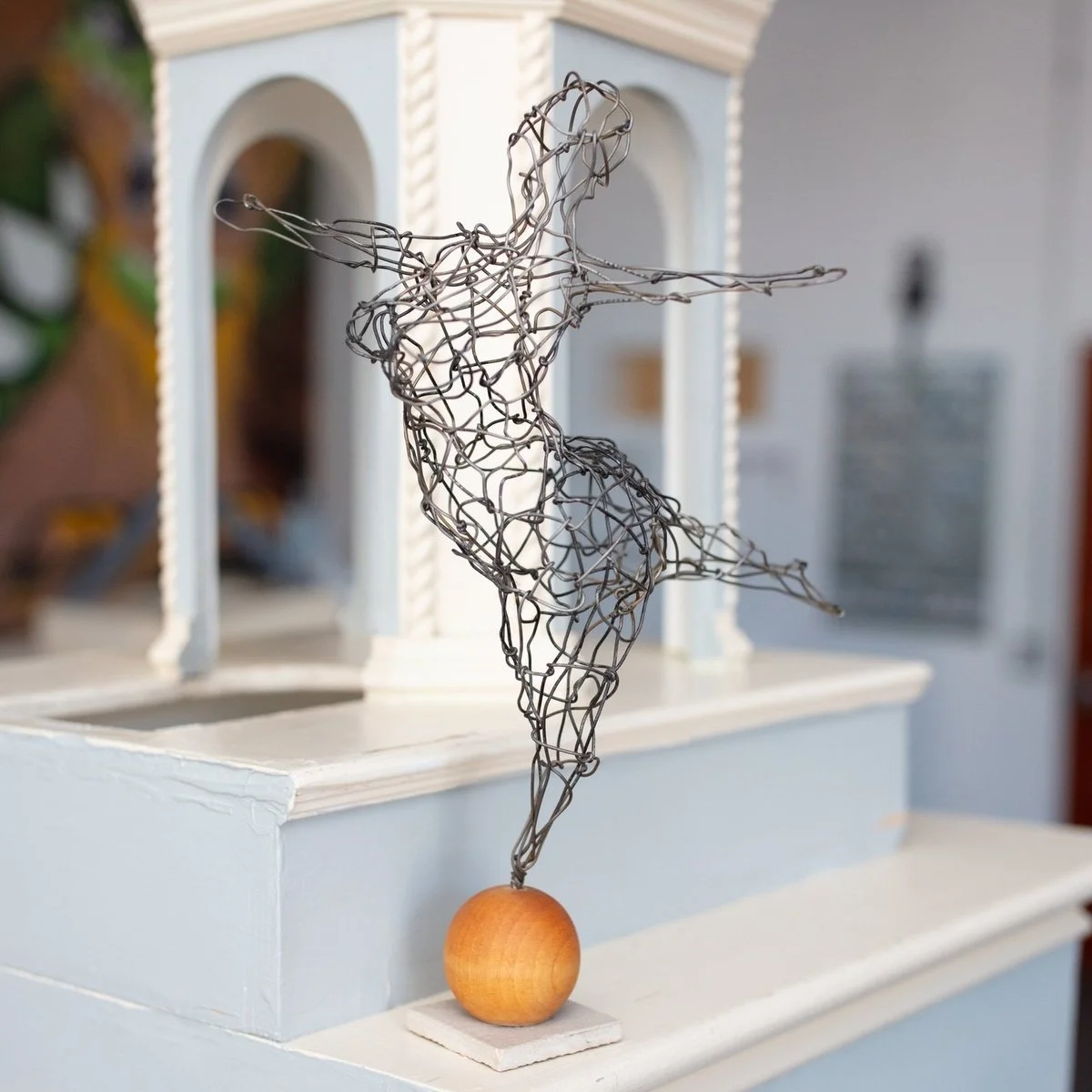 Elegant Wire Dancer Sculpter
