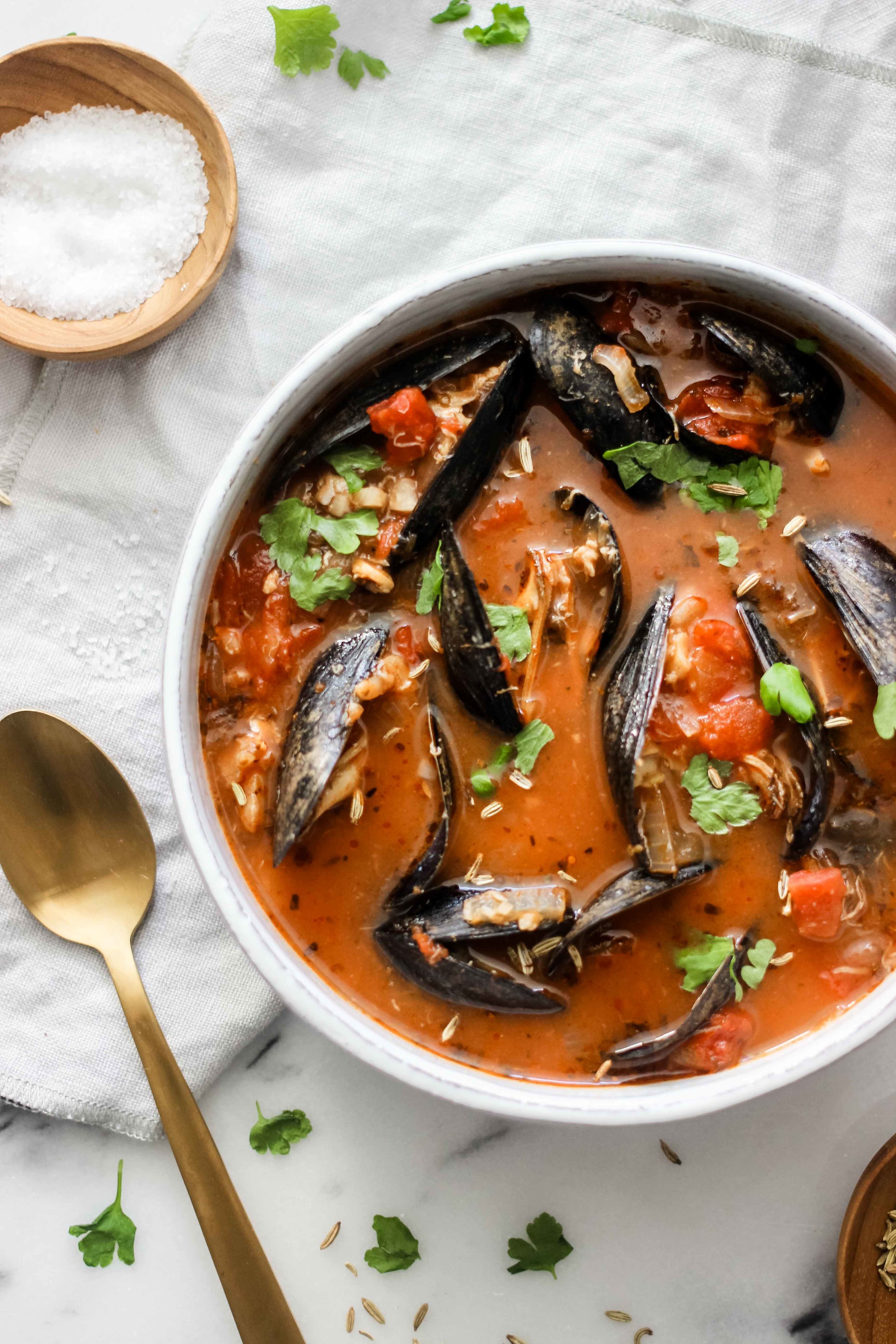 Authentic Italian Cioppino Seafood Stew Recipe (Crowd Pleaser)