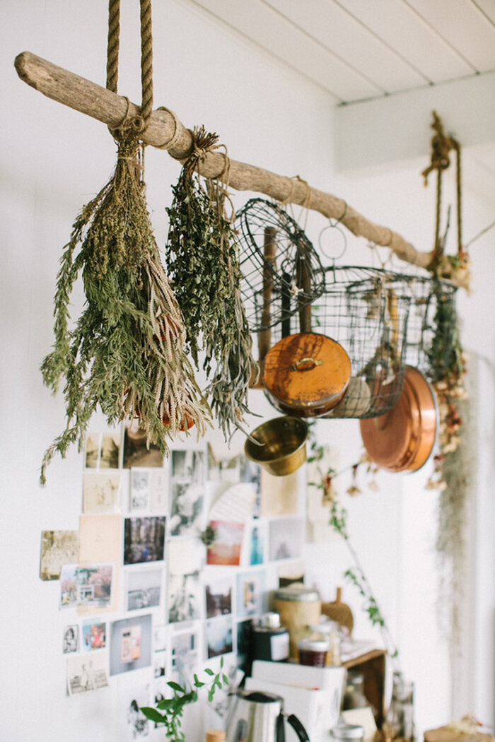 Simple Diy Herb Drying Rack For Your Garden Herbs