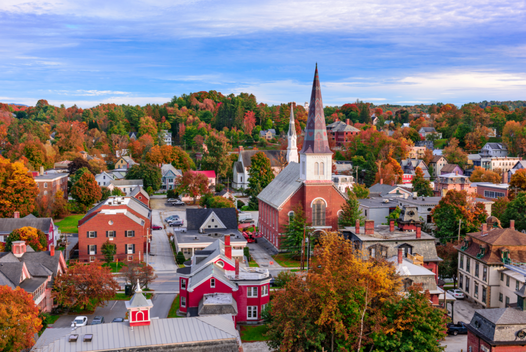 new england towns to visit in october