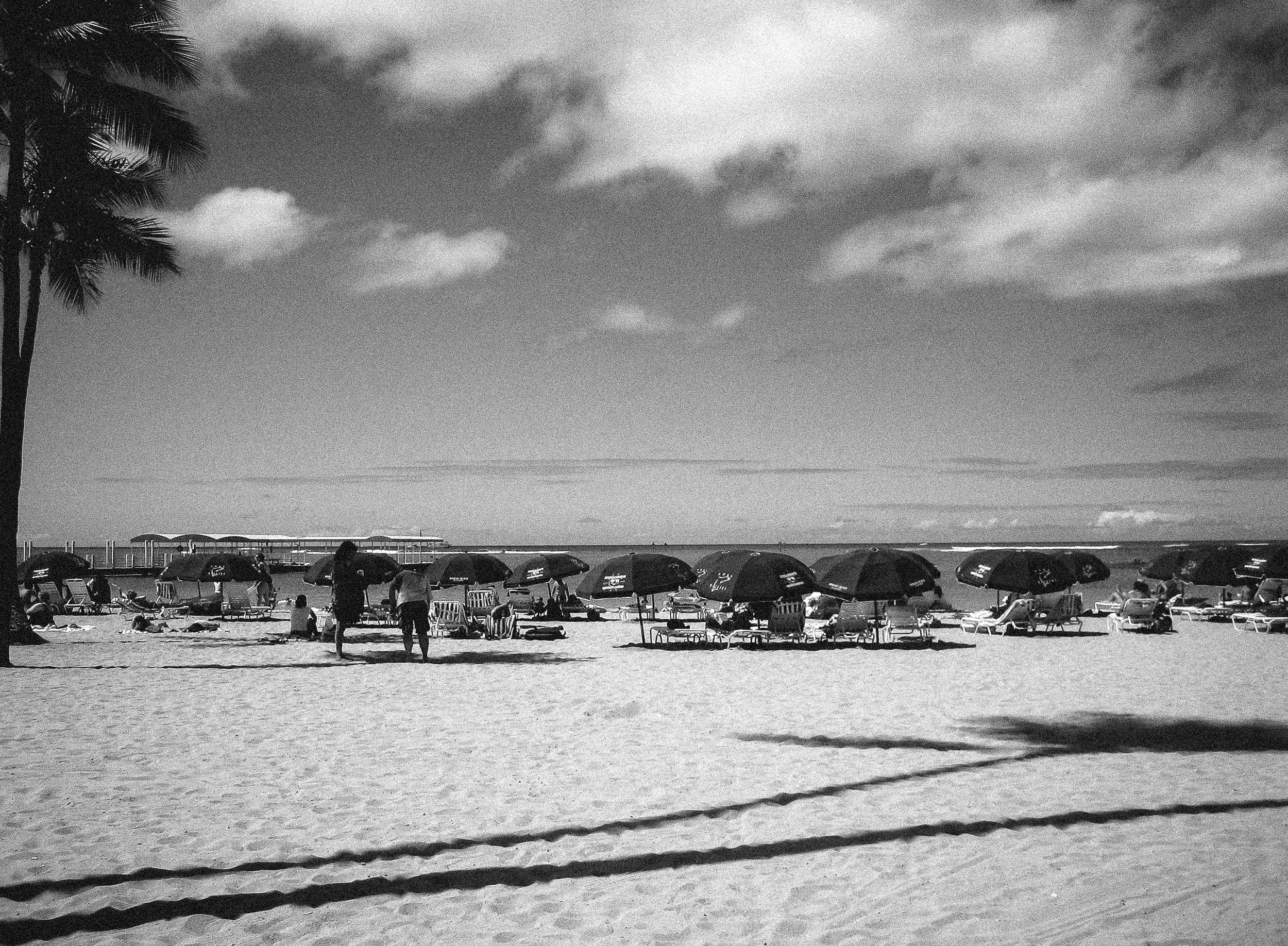   Waikiki Beach&nbsp;-&nbsp;  Honolulu, Oahu  
