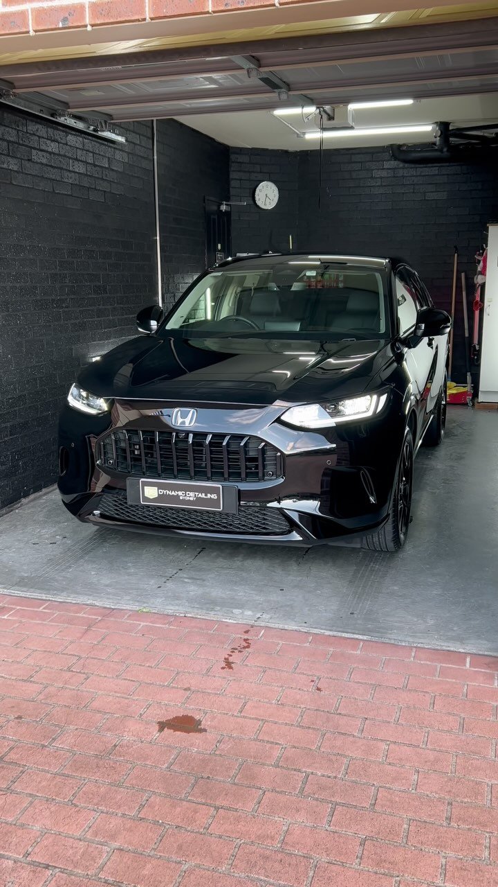 Honda ZRV- Graphene coating
#honda #zrv #graphenecoating #ceramiccoating #paintprotection #detailersofinstagram #ethoscarcare