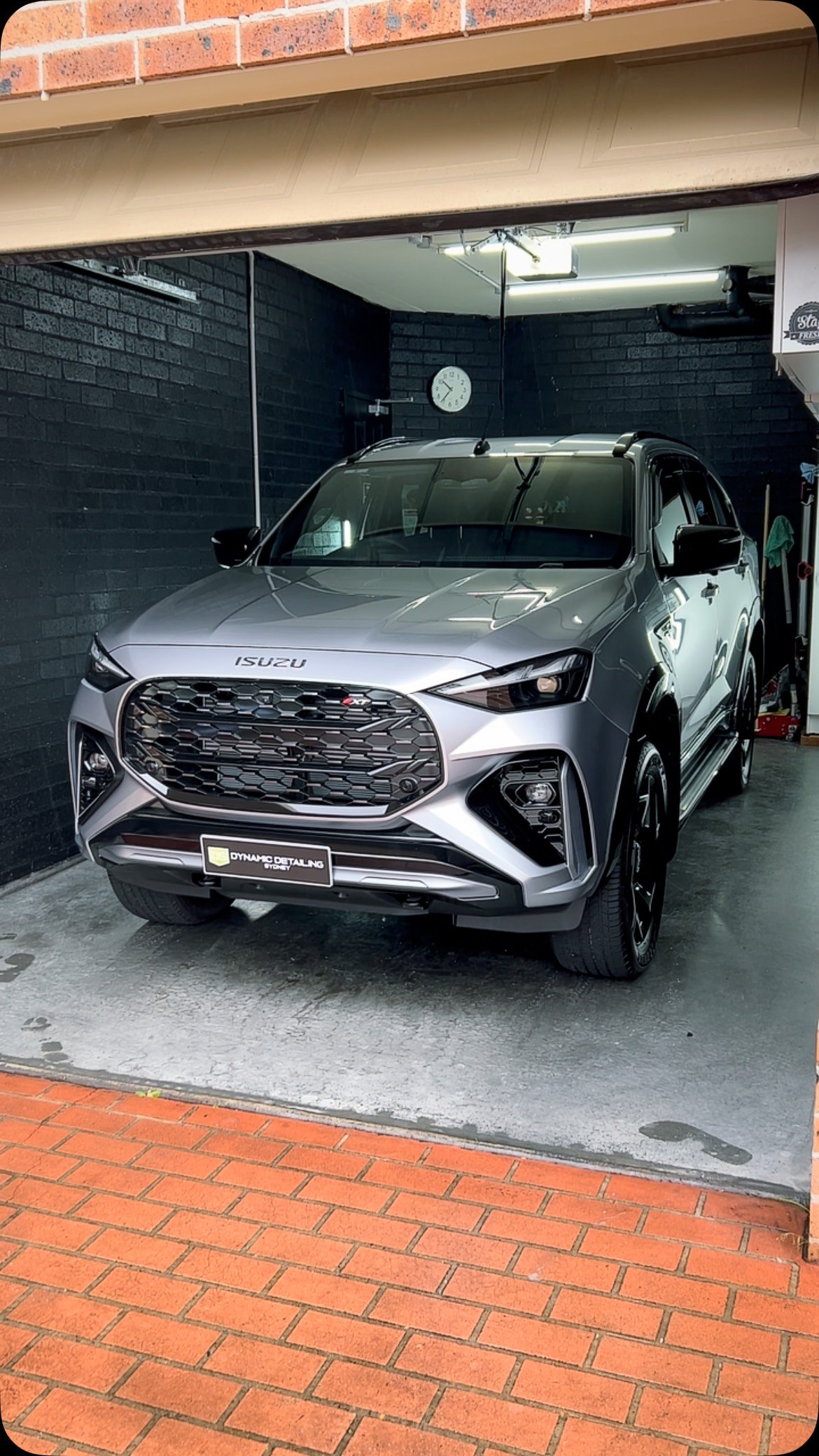 Isuzu MUX- Complete exterior and interior graphene coating
