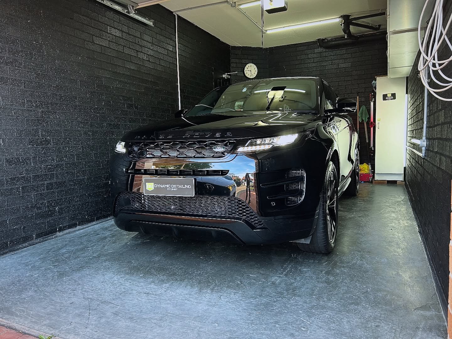 Range Rover Evoque Paint Correction & Complete Exterior Protection.
✅ Paint Correction
✅ Graphene Coating
✅ Wheel Coating
✅ Glass Coating
Looking to bring your vehicle back to its former glory and increase its value? Contact us today to find ou