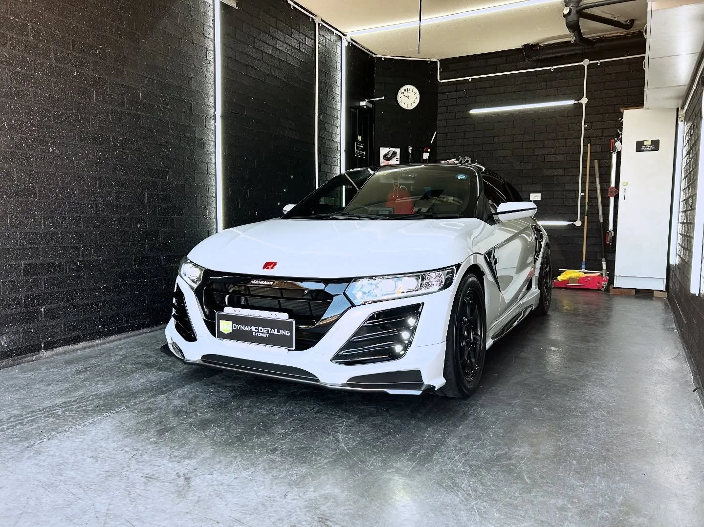 Honda S660- Overhaul Detail Package.
Carrying out a complete paint correction, graphene coating, wheel coating, glass coating, interior deep clean and protection, this rare Honda S660 is now looking better than ever and protected from head to toe.