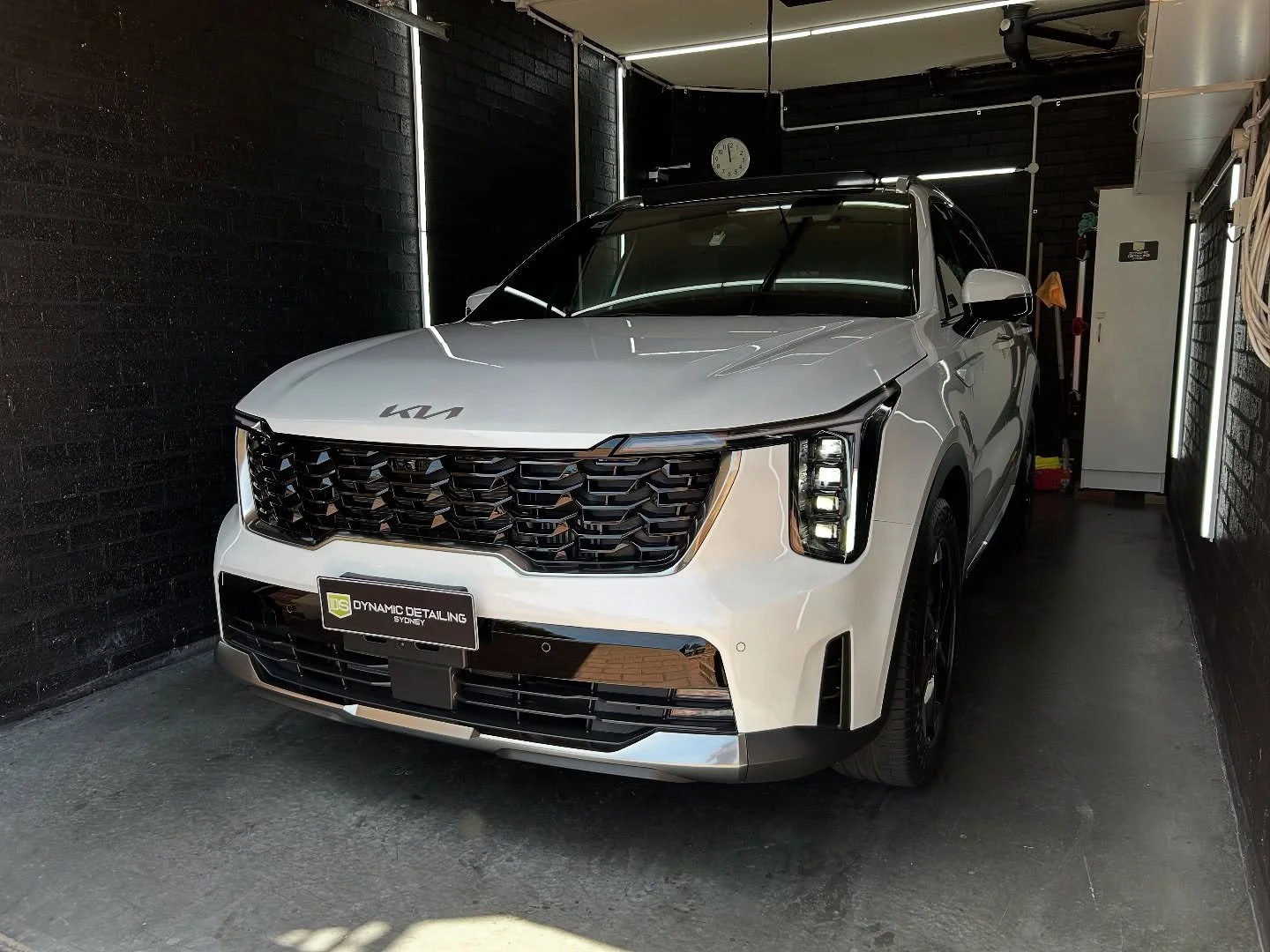 Brand new Kia Sorento- Ceramic Coating Package.
Our client requested that the complete exterior and interior be protected to help maintain the car over the years. Providing an easy maintenance solution, our ceramic coating packages can help reduce