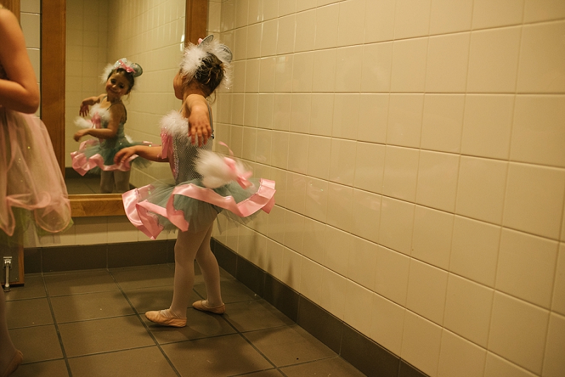 Mae Burke Motherhood Photographer First Ballet Recital_0100.jpg