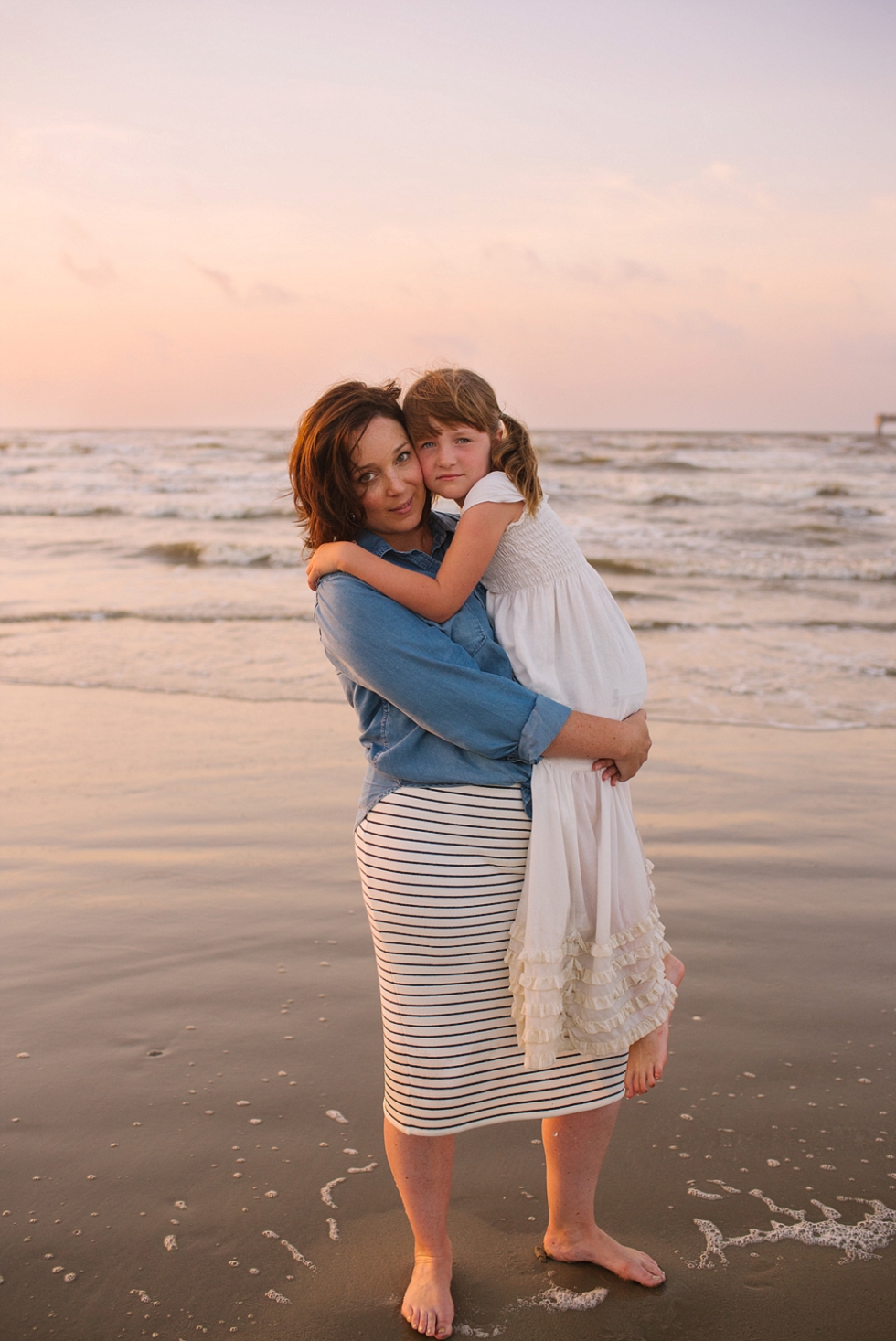 Mae Burke Motherhood Photographer Family Session at the Beach-19.JPG