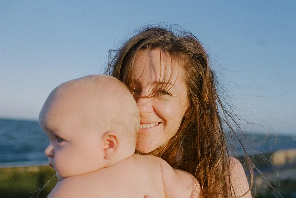 Mae Burke Motherhood Photographer Harbor Heritage Hybrid Photography Project of Adventurous Family Living on Boat_0047.jpg