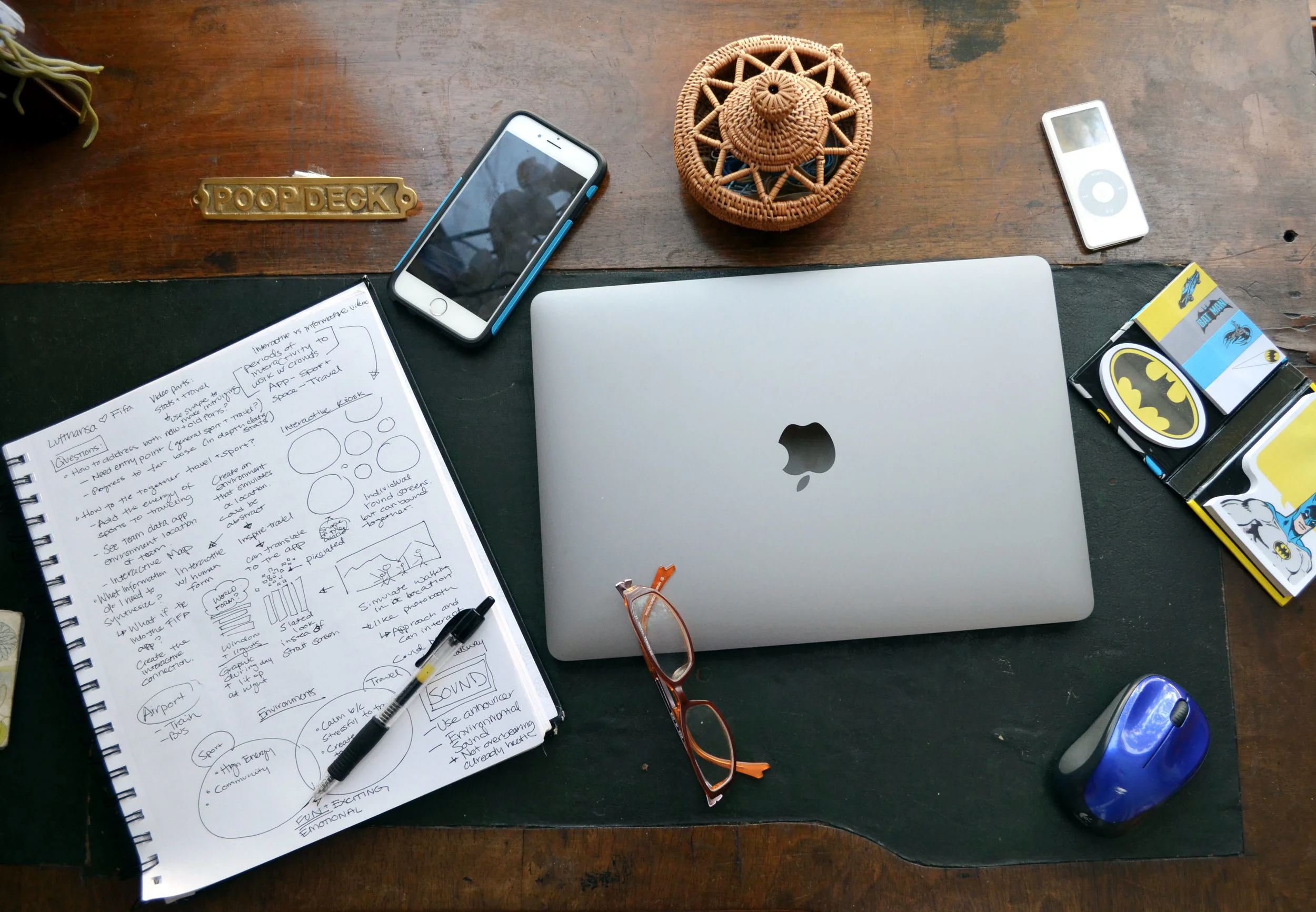 Banner_Desk.jpg