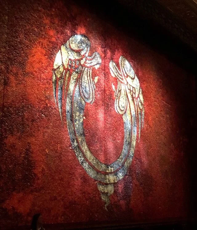 Saw Jesus Christ Superstar at the Pantages within the last few days. Excellent production! Loved the Artistic stage design, costumes, choreography, and of course the music! I have been involved with scenic design and various theater crafts, and reall