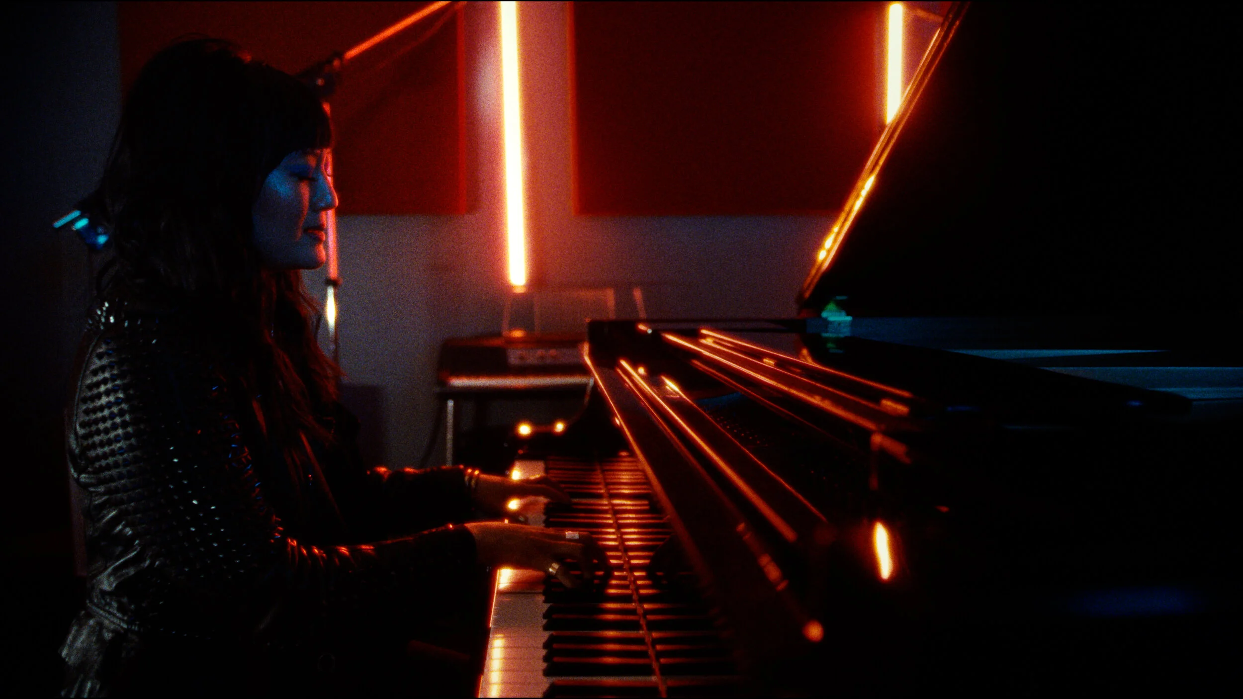 Sophie -Piano-1.jpg