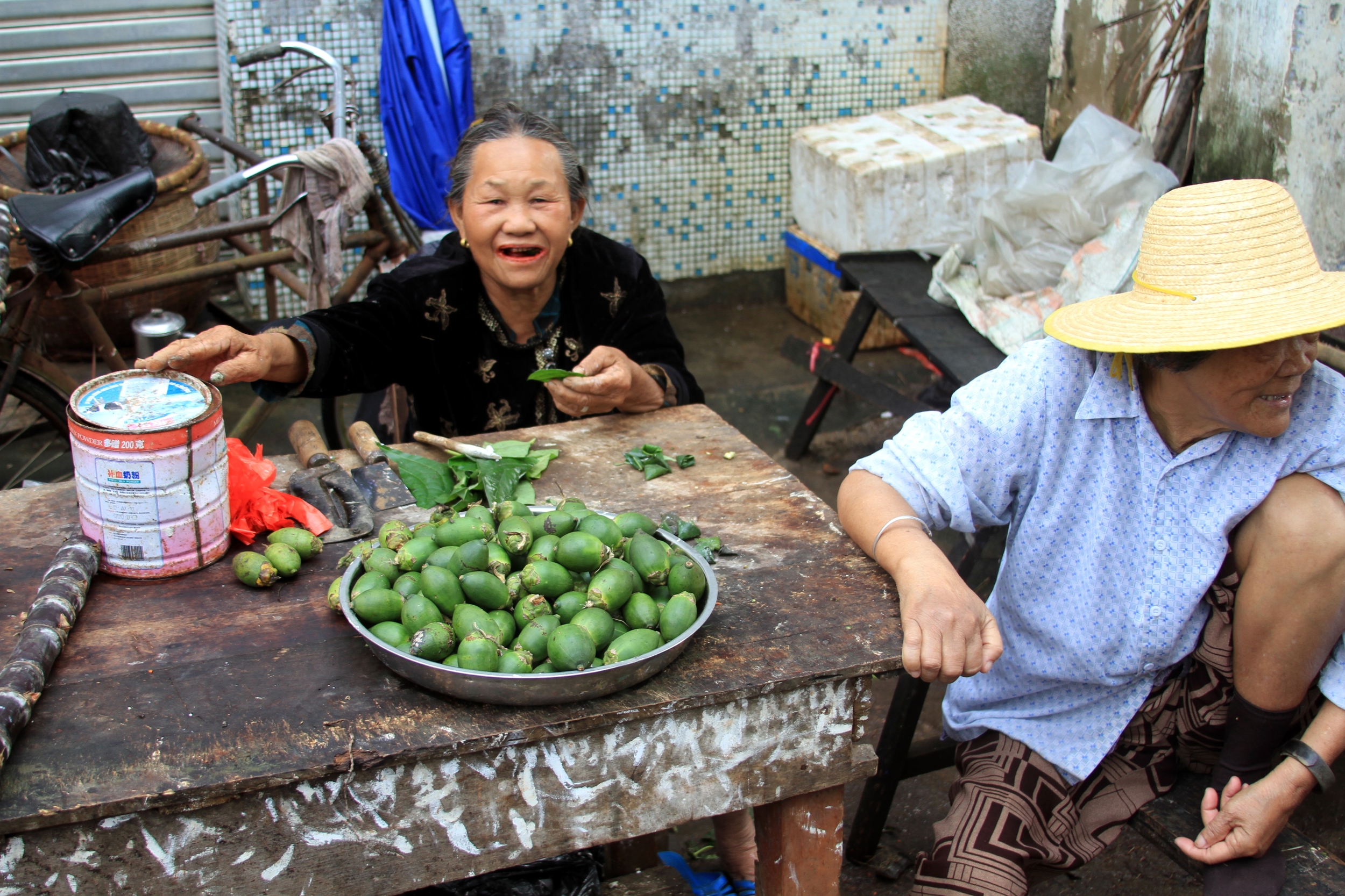 海南的槟榔小贩。来源:维基百科