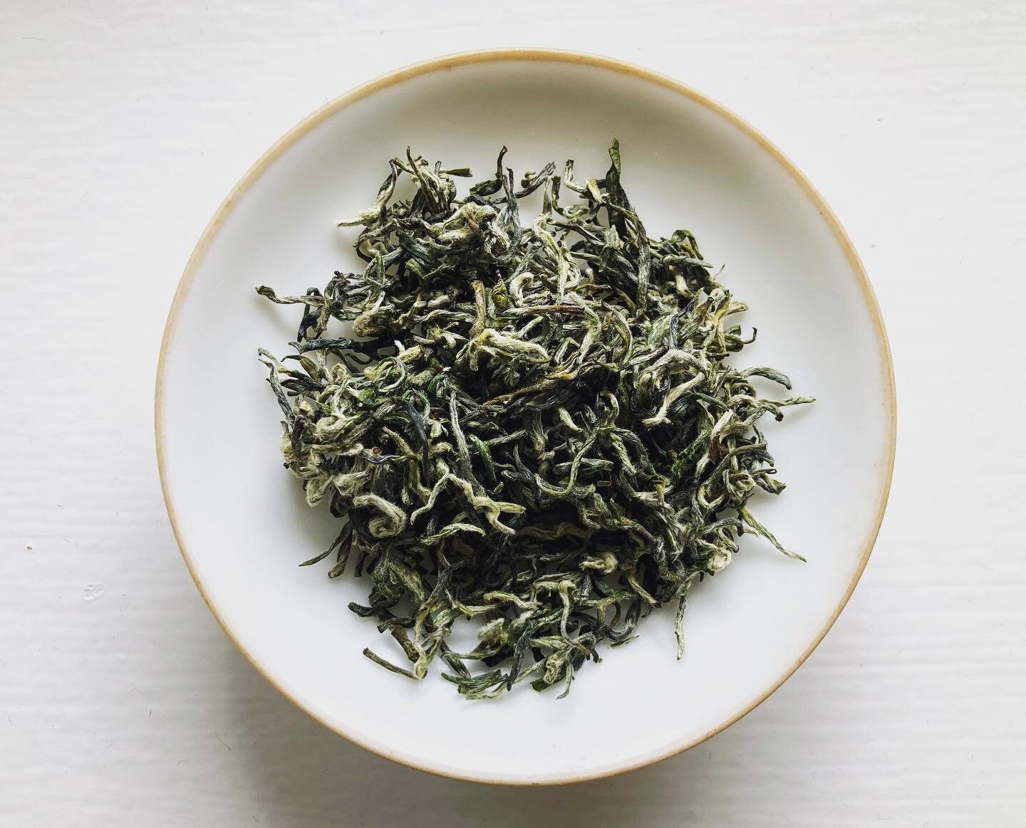 🍃The fluffiest tea I have ever seen 🥰 Cloud Mist Green from @white2tea April tea club. 

🍃It&rsquo;s a pre-Qingming tea which means it was picked before Qing Ming festival. These teas are considered to be the earliest, best and of course most expe
