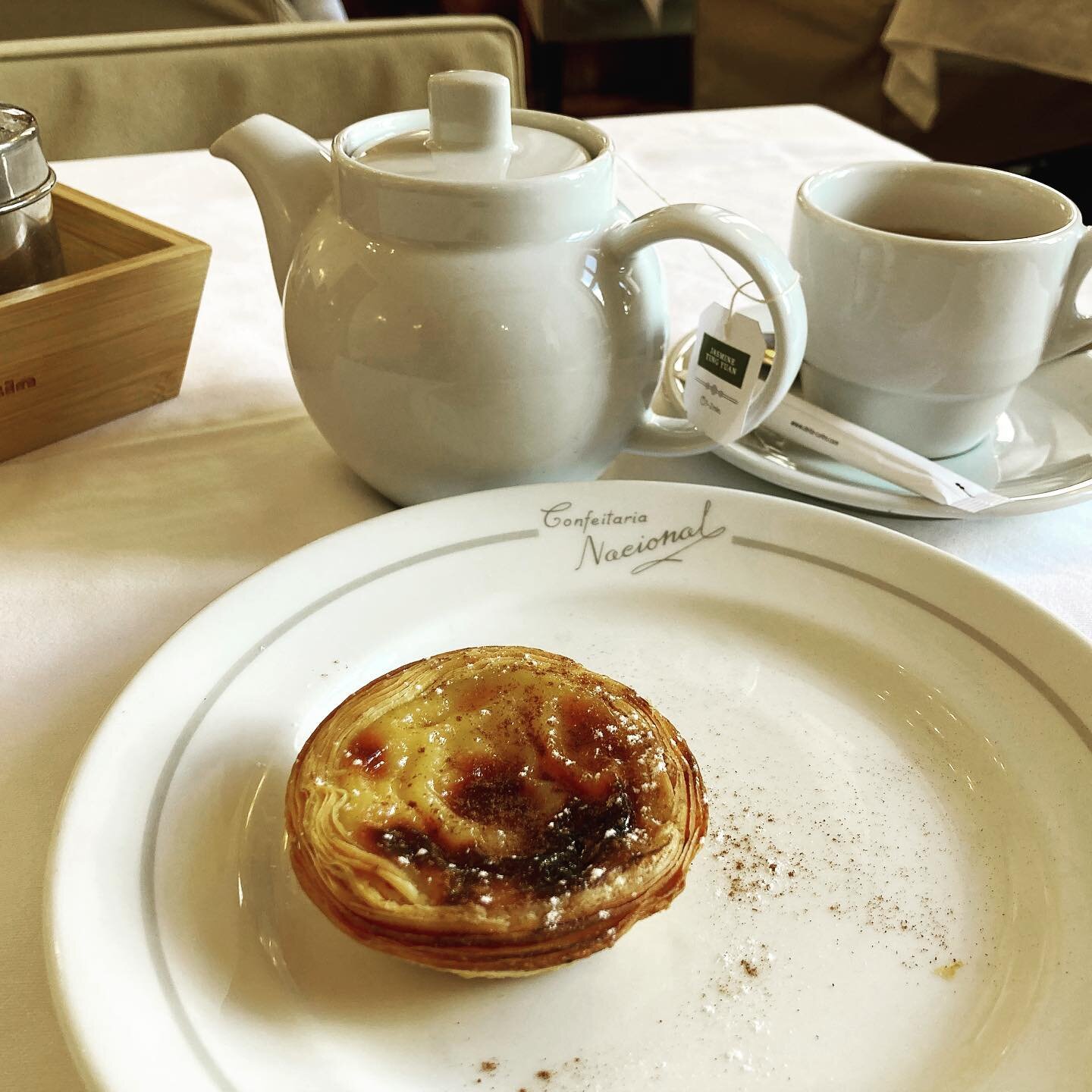 A small afternoon tea - yummy pastel de nata 😍