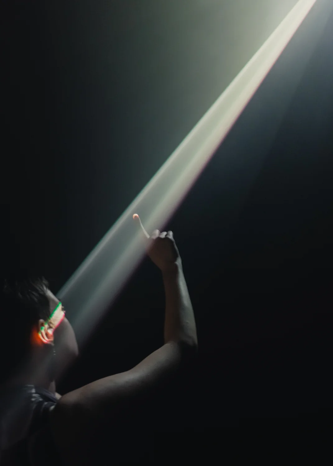 Anthony McCall's 'Crossing'