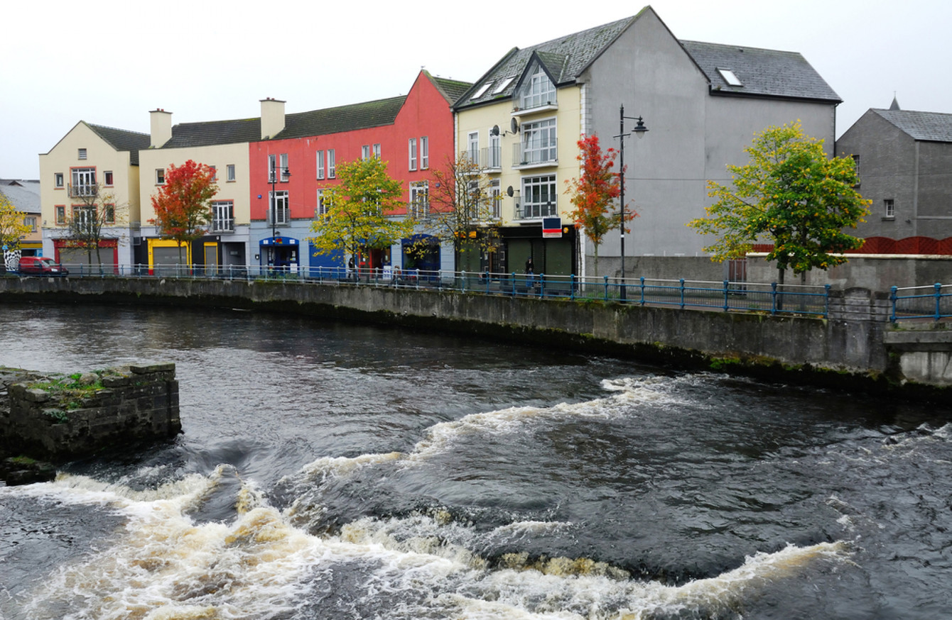  Sligo Town   The Garavogue river flows through it 