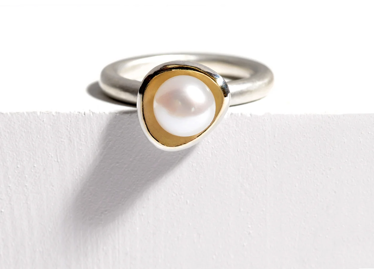 Pebble Ring with Gold and Pearl