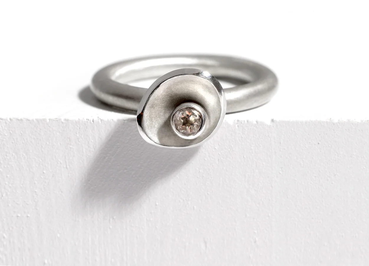 Pebble Ring with White Sapphire