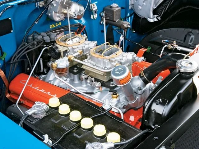 sucp_0706_10_z+1957_chevy_150+engine.jpg
