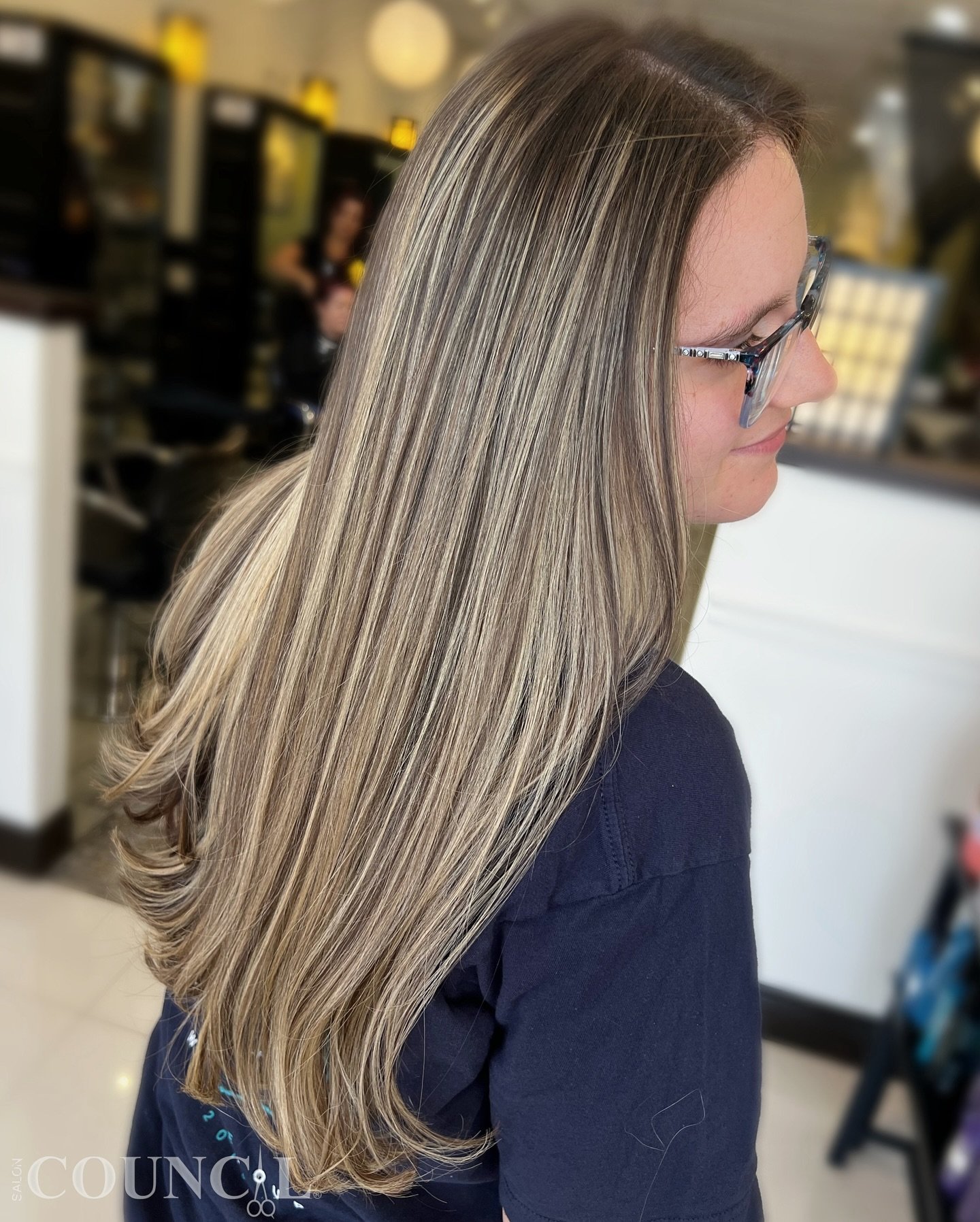 🌿#firsttimehaircolor 
Stepping into the spotlight with my first-ever partial teasylights, fused with a perfect toner and Fusio-Dose treatment, all finished with a fabulous blowdry! ✨ 
Feeling fresh and fabulous. #HairTransformation #NewLook

TEASYLI