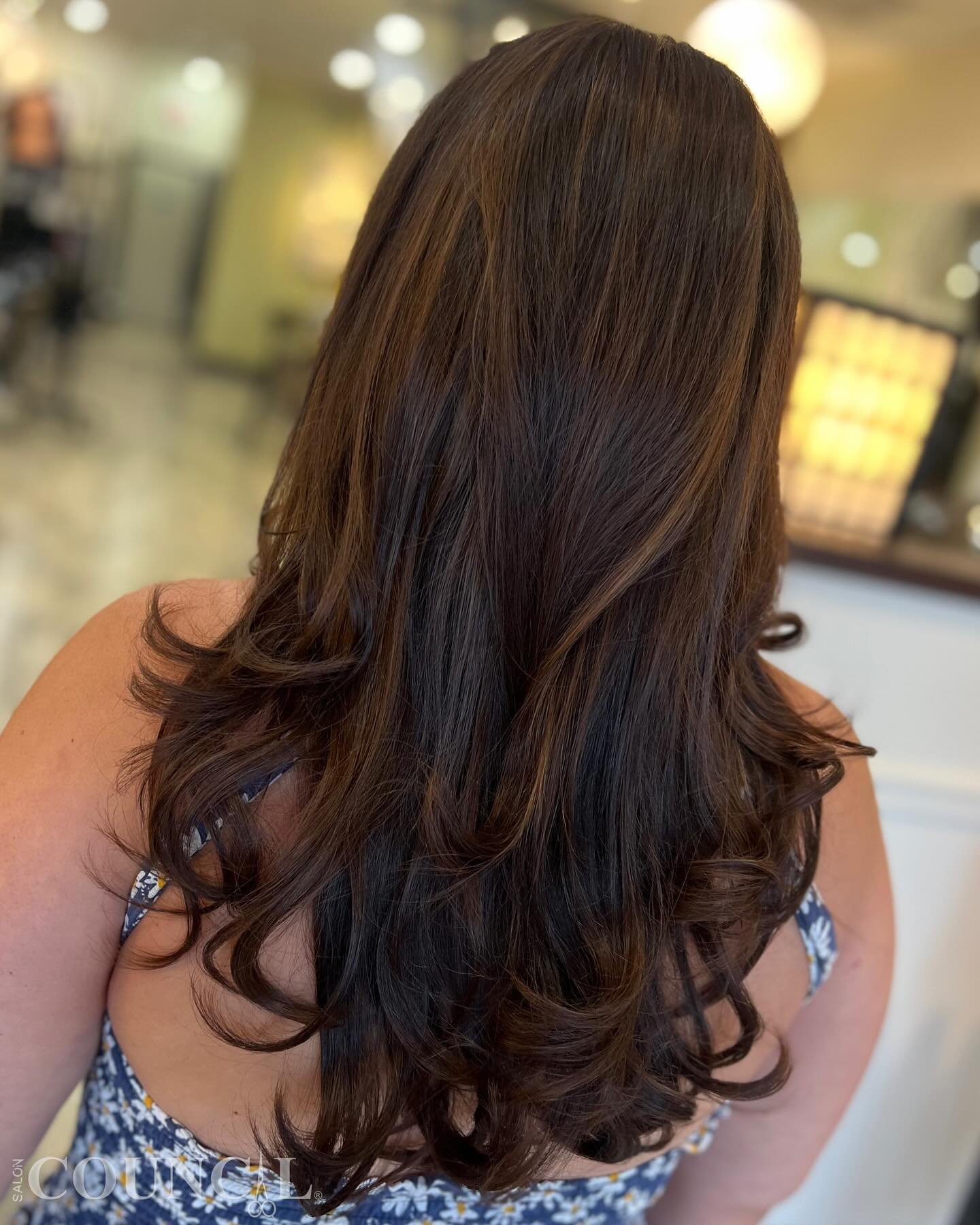 🎉#partialfoil 
Glam up with dimensional partial highlights, expertly toned and styled with a fabulous blowout! 
Ready to sparkle with every turn. #HighlightHeaven #StyleRefresh&rdquo;

HIGHLIGHTS &bull; TONER &bull; BLOWDRY STYLE 

Hair by GENESIS @