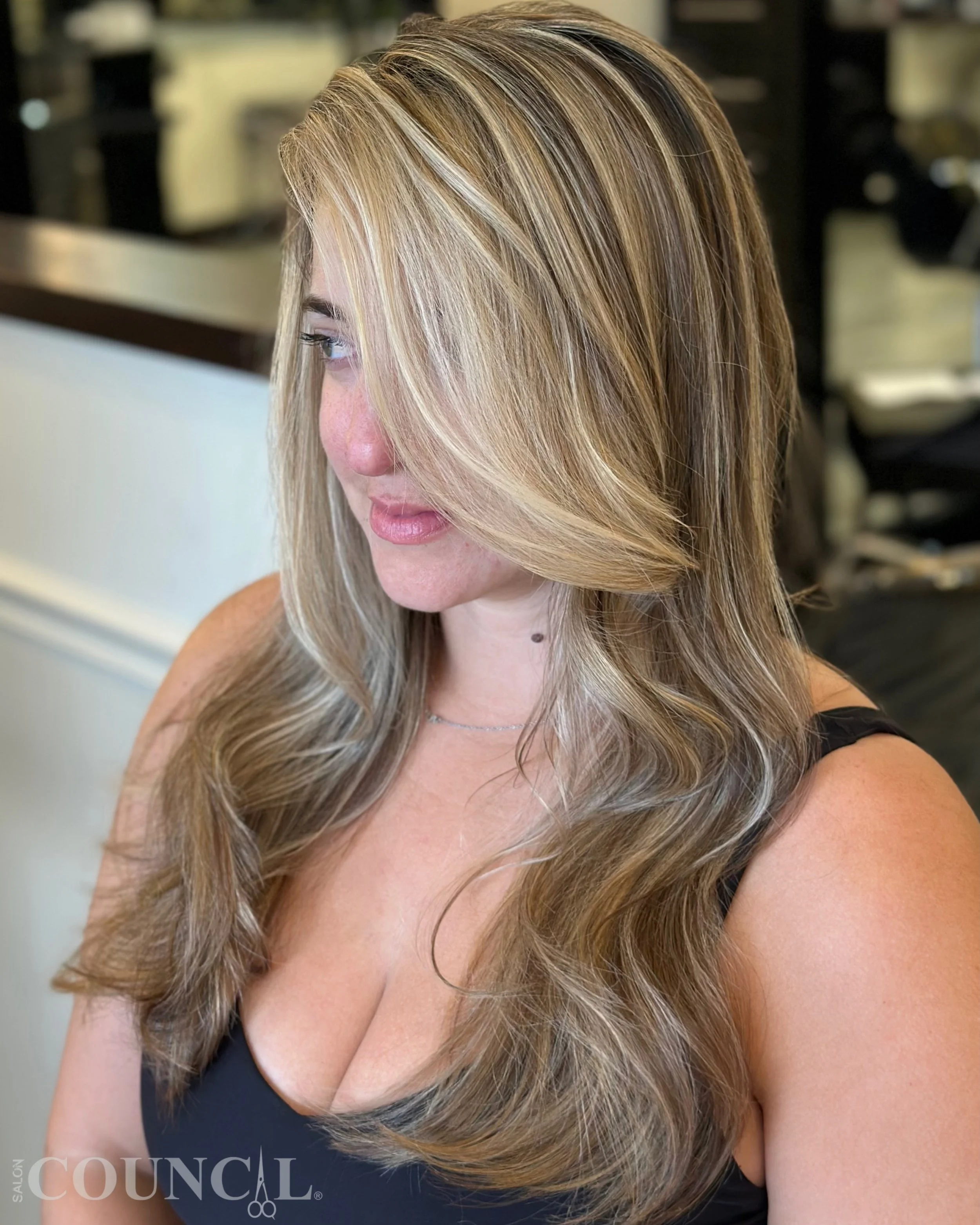 Dimensional blonde, beautifully customized by Maria @mariashairlove ✨

Soft brightness, depth, and dimension for a blonde that looks effortlessly natural and grows out beautifully. 
Ready for your next hair transformation? Book your appointment at Sa