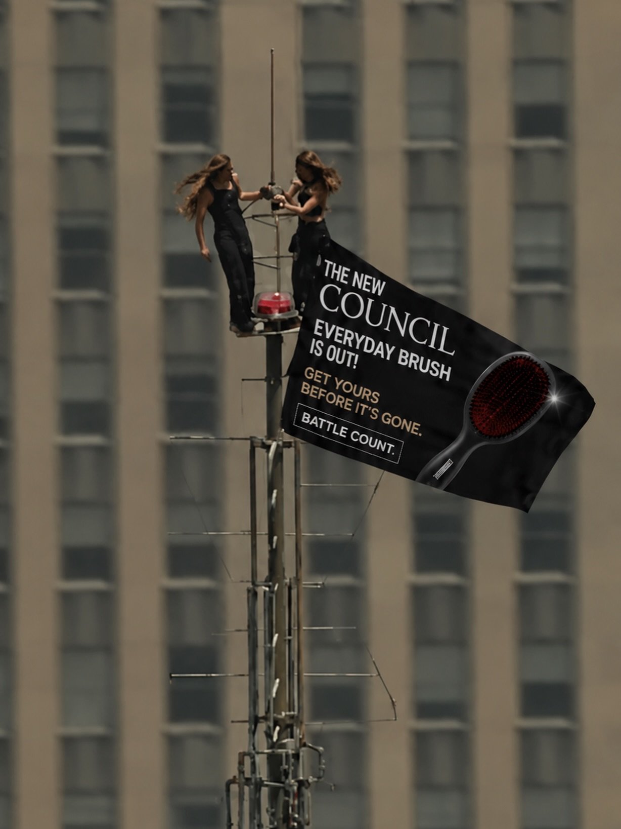 🚨 BREAKING NEWS&hellip; or is it? 👀😂

If you happened to see this on the news today&hellip; don&rsquo;t worry&mdash;we&rsquo;re just raising the standards for healthy hair. 😉***

The Council Everyday Brush has officially arrived, and yes&hellip; 
