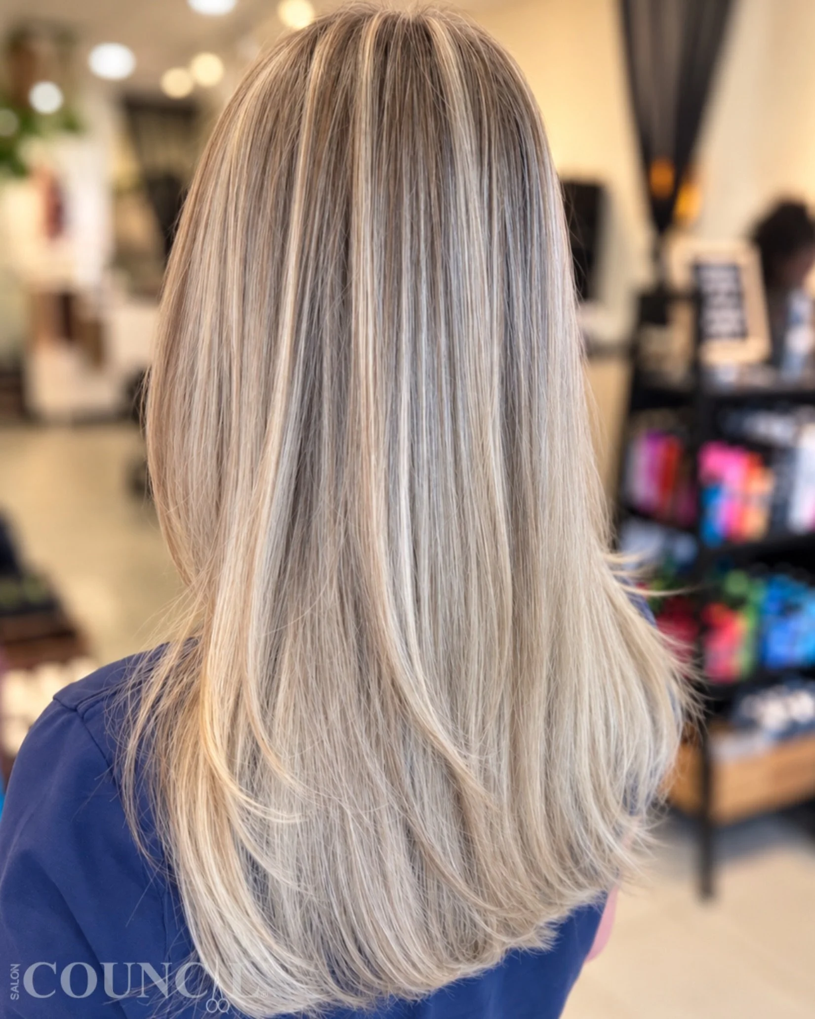 Fresh, bright, and beautifully blended. 🤍

This bright beige balayage features heavy foiling for maximum brightness while keeping the finish soft, seamless, and dimensional.

#SalonCouncil #BeigeBlonde #Balayage #DimensionalBlonde #BlondeHair