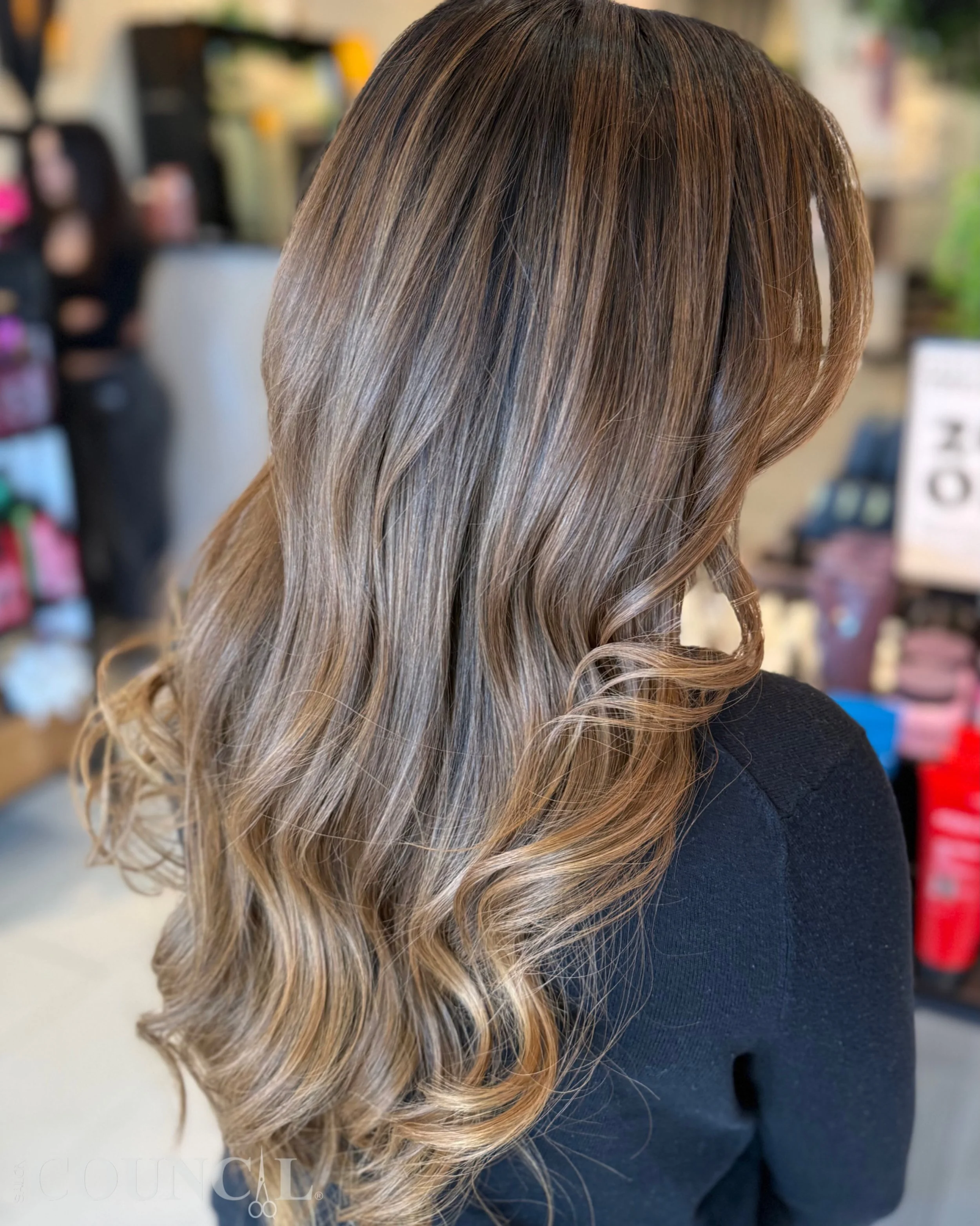 🍂Fall Hair Perfection!

Beautifully blended lived-in foilyage balayage with soft dimension and rich fall tones. 🤎

Created by Allan at Salon Council&reg;.

📲 Book your fall hair transformation at saloncouncil.com/booknow

#SalonCouncil #FallHairCo