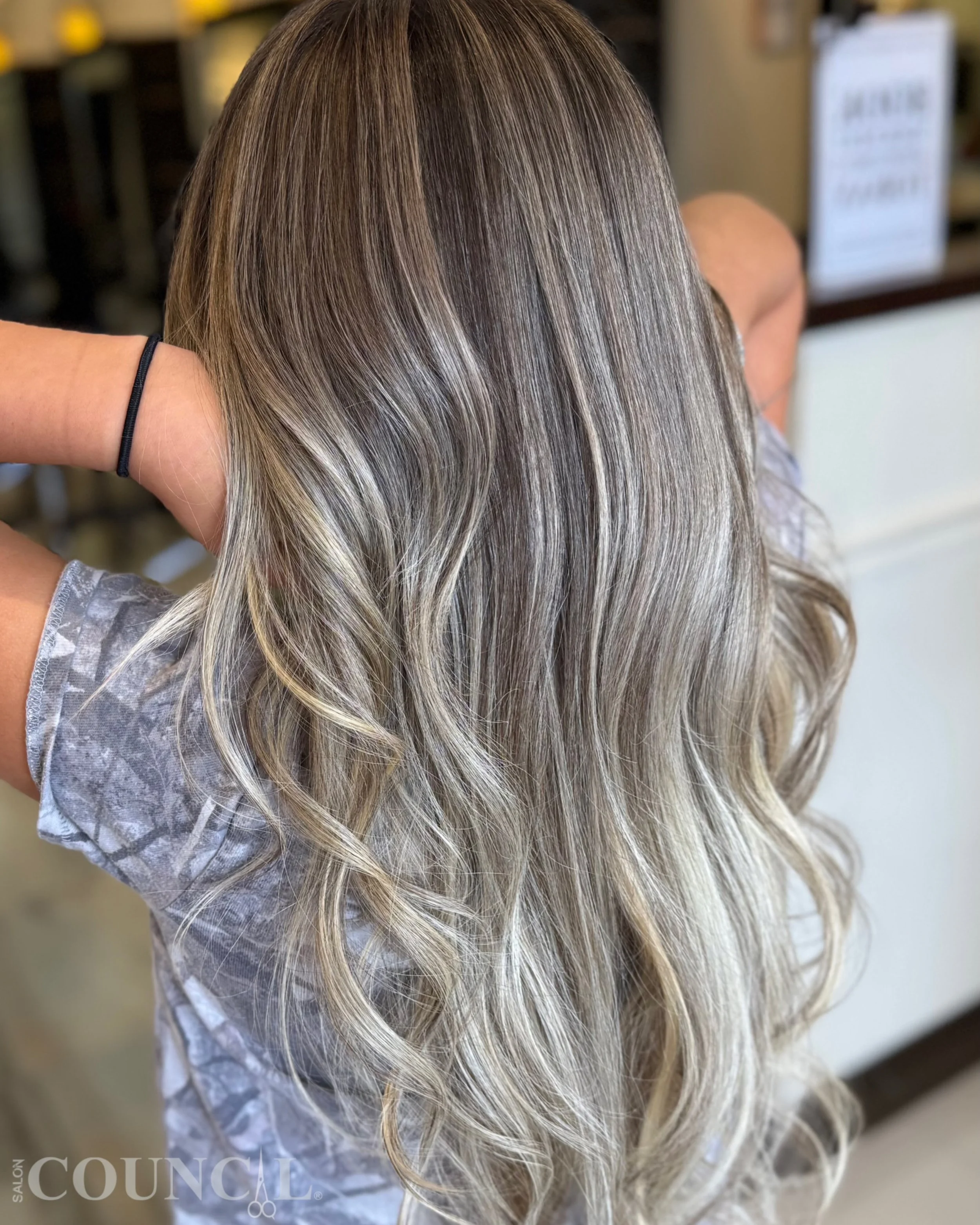 ✨🤍 Blonde Ombr&eacute; Perfection!

Beautifully blended dimensional blonde ombr&eacute; with seamless transitions, soft contrast, and gorgeous shine! 💛

💇&zwj;♀️ Created at Salon Council&reg;.

#SalonCouncil #BlondeOmbre #DimensionalBlonde #Seamle
