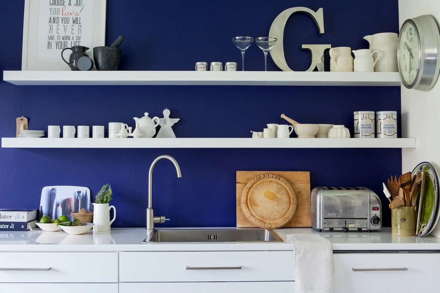 Pippins Kitchen floating shelves.jpeg