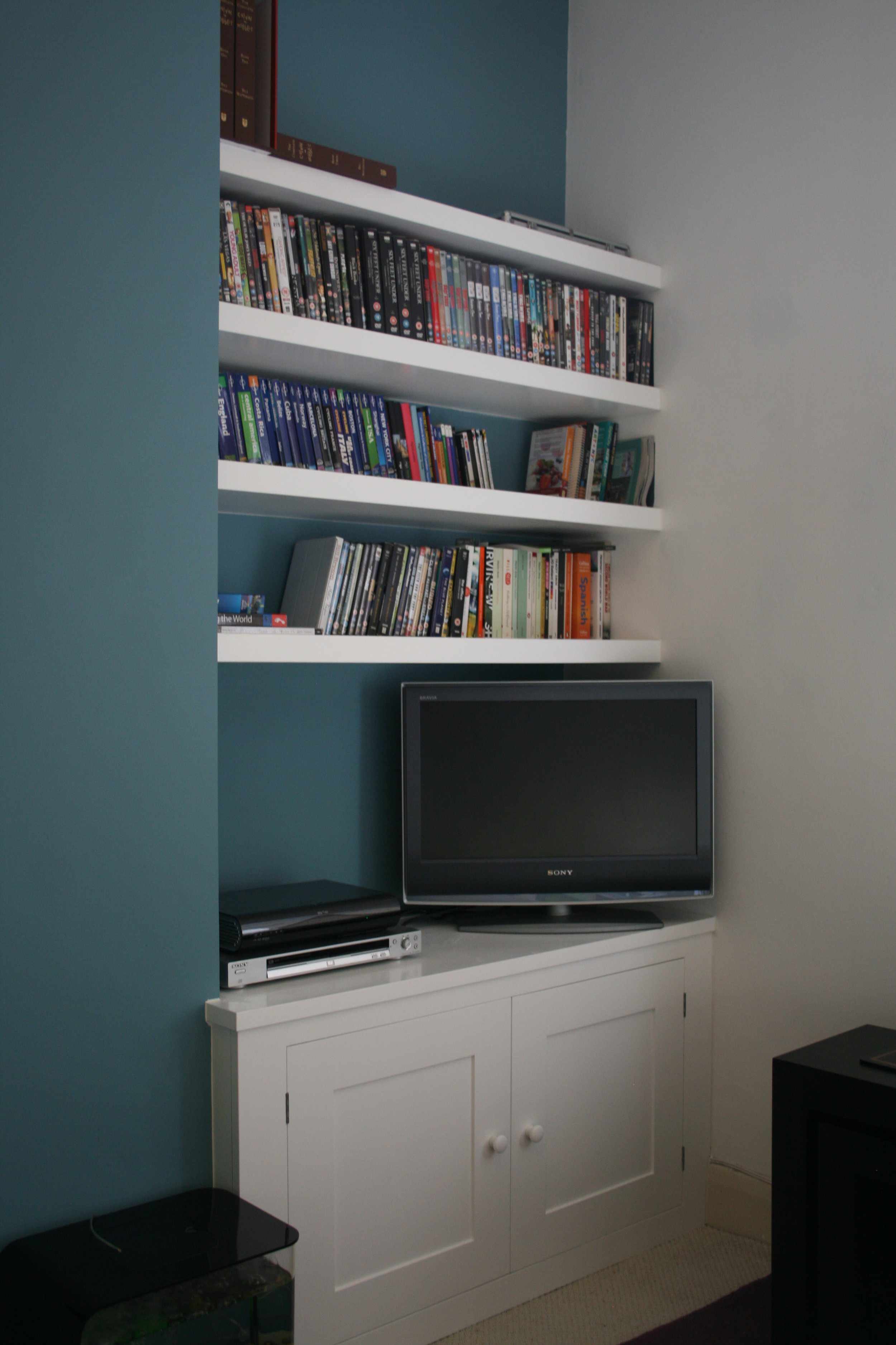blue+alcove+cupboard+&+shelves.jpg