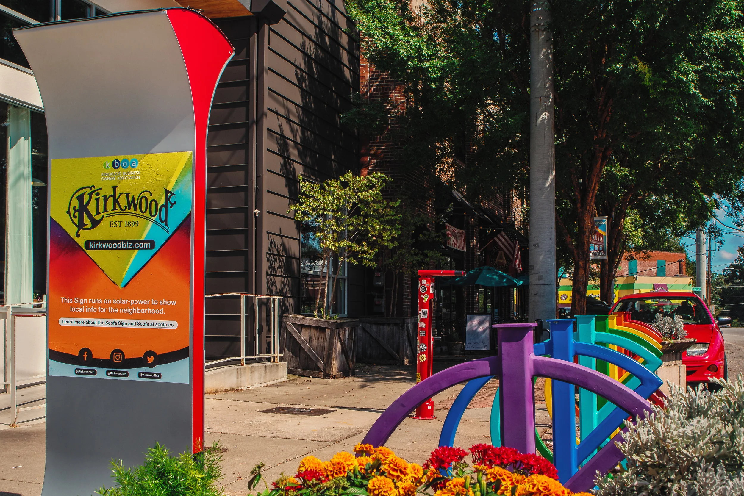 Here’s the scoop on those digital bulletin boards popping up around Atlanta