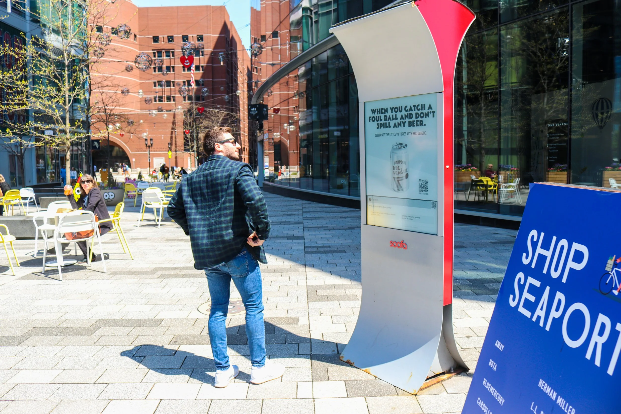 5 Benefits of OOH Advertising with Soofa