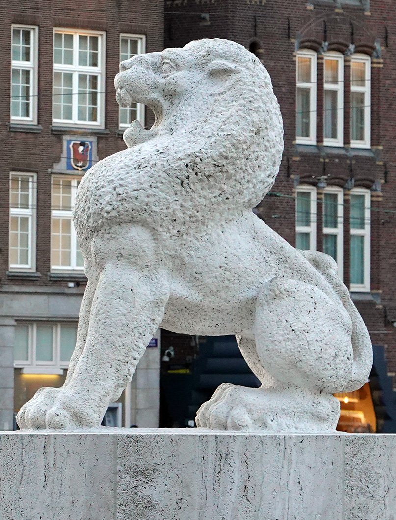 lion statue.jpg