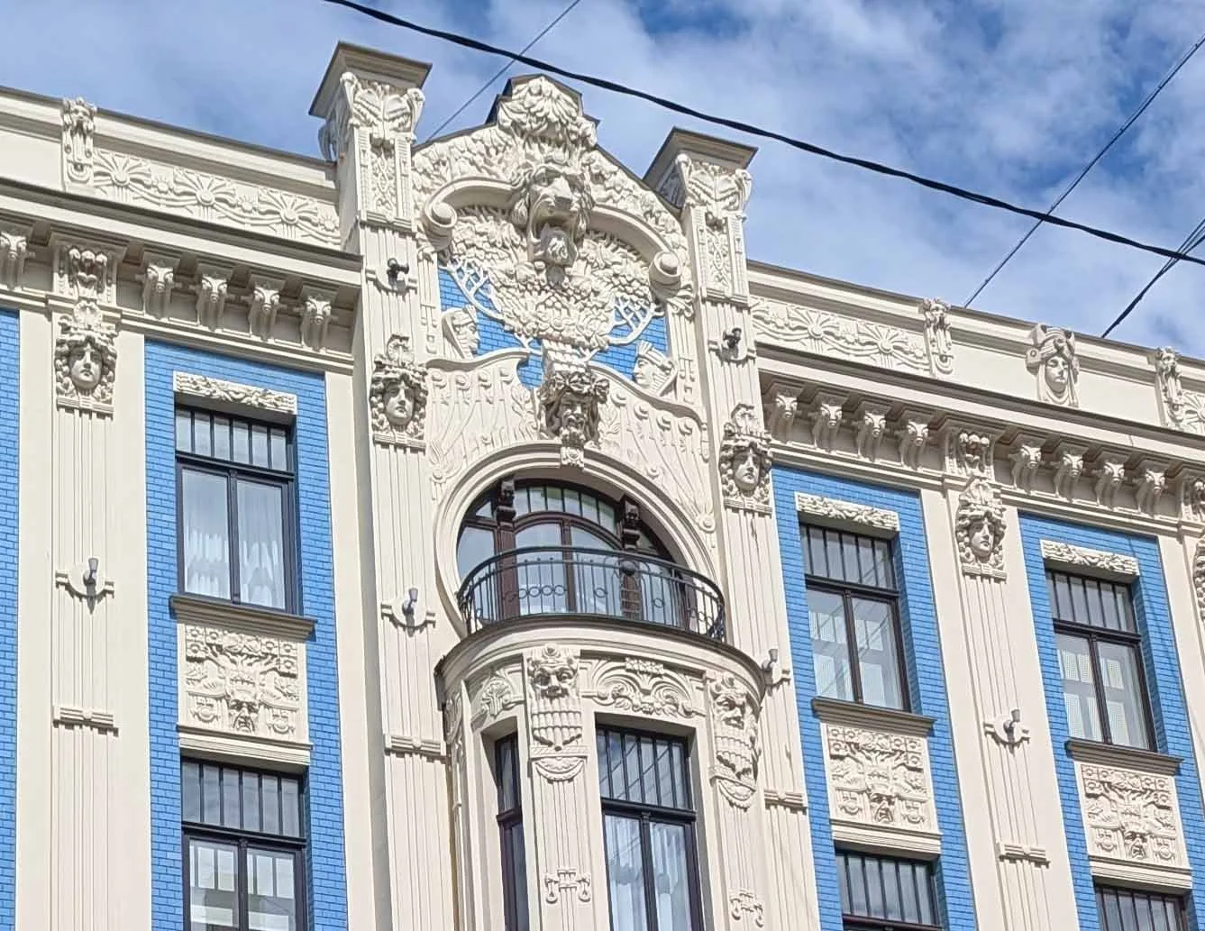 facade.jpg