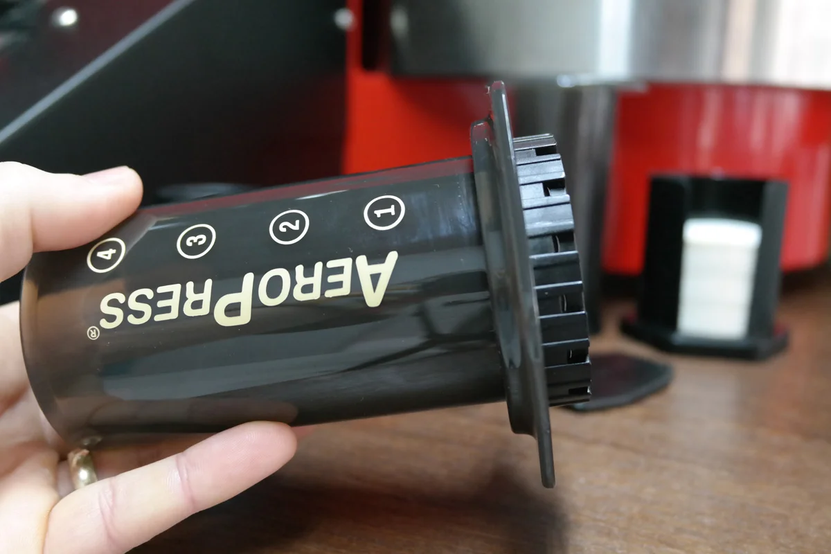 Screw the cap on tight to the chamber.