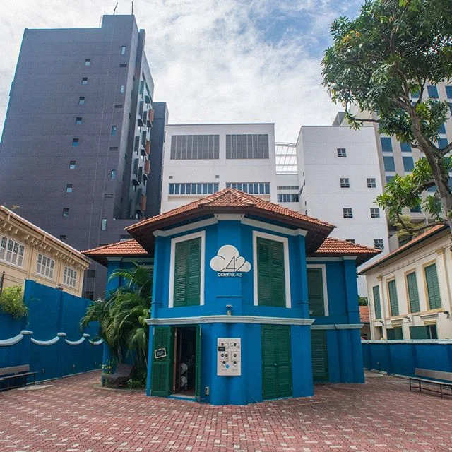 Singapore has the best buildings. Lots of new stuff up on the blog, check it out thisiswherewereat.com #singapore #architecture #color #travel #thisiswherewereat