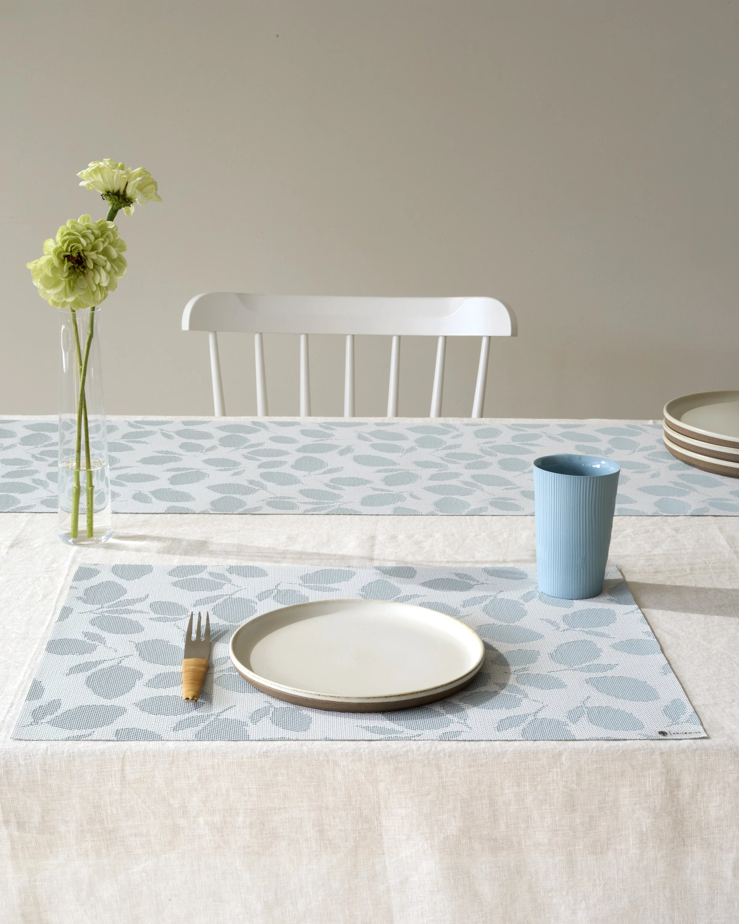 table_lemon leaves_robins egg_V_7472.jpg