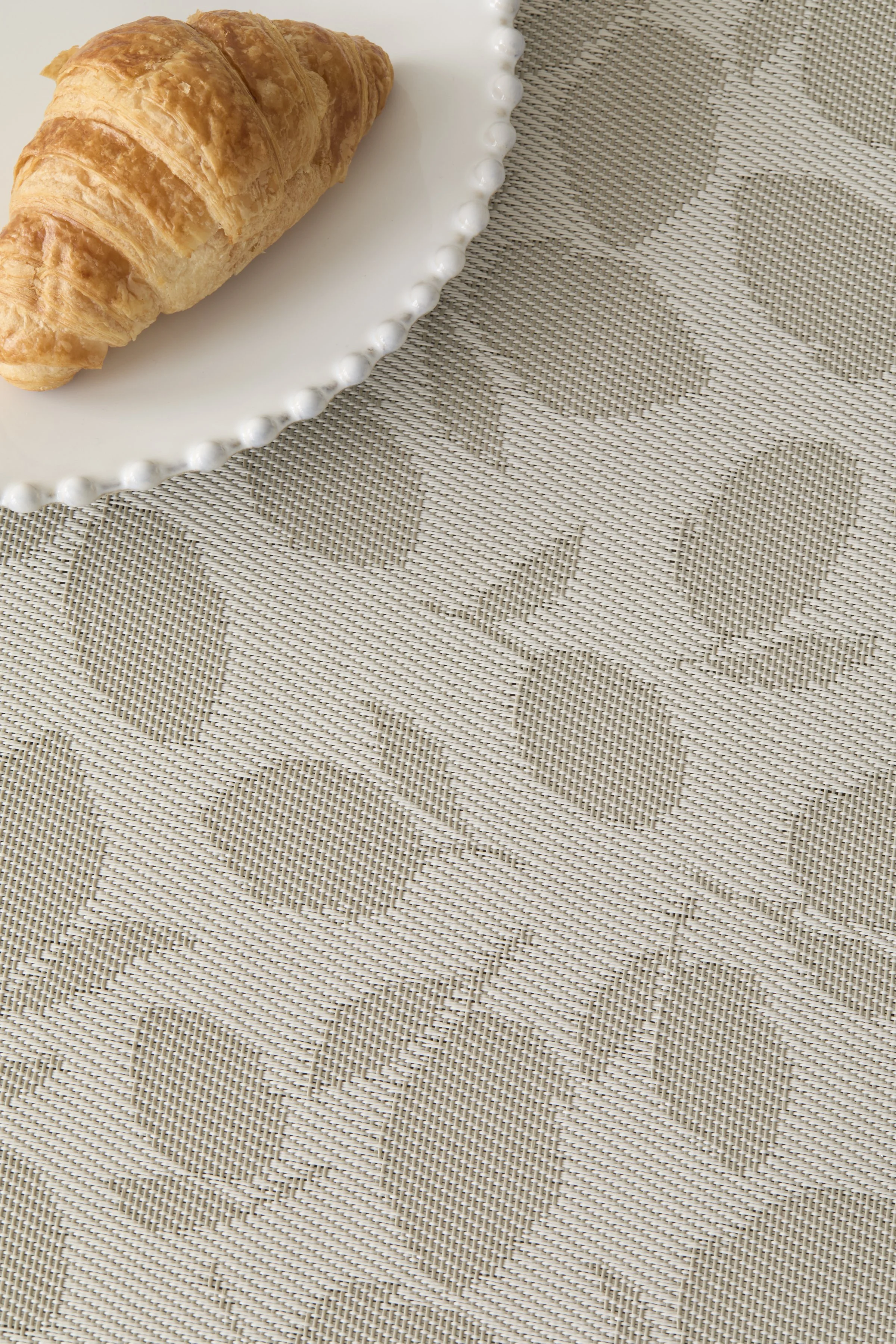 table_lemon leaves_steel wool_7380.jpg